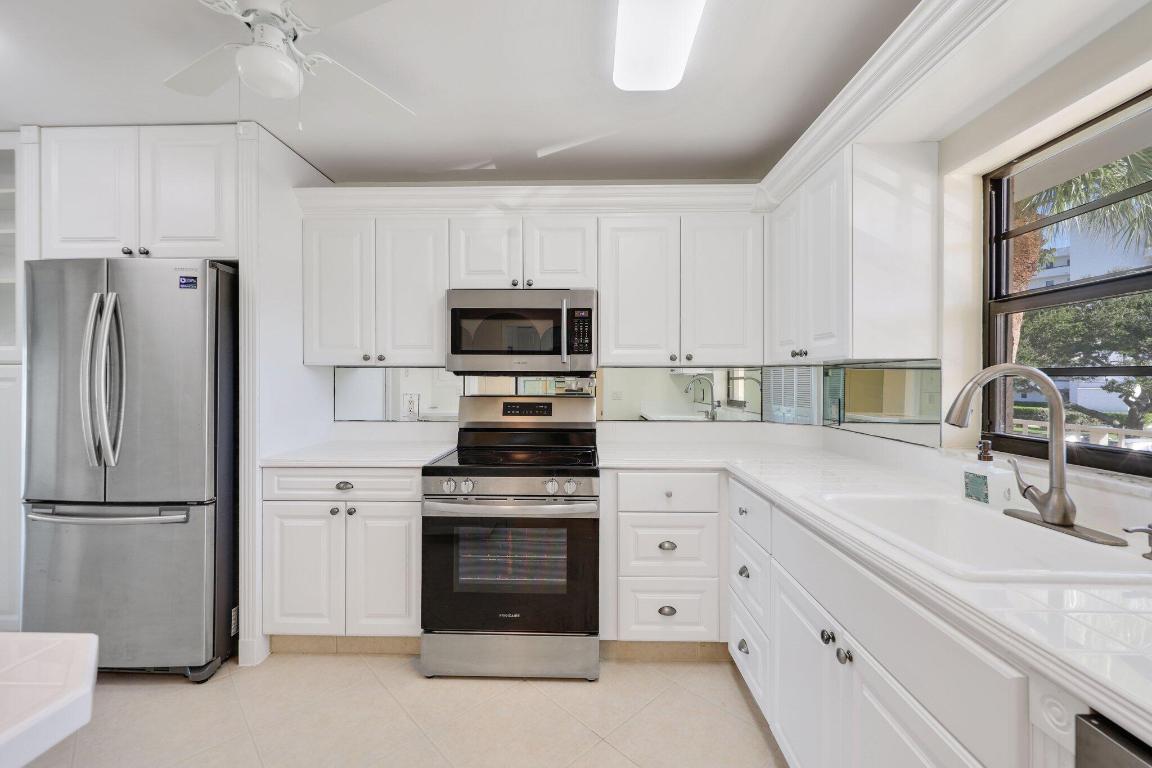 BROADVIEW CONDO - Residential