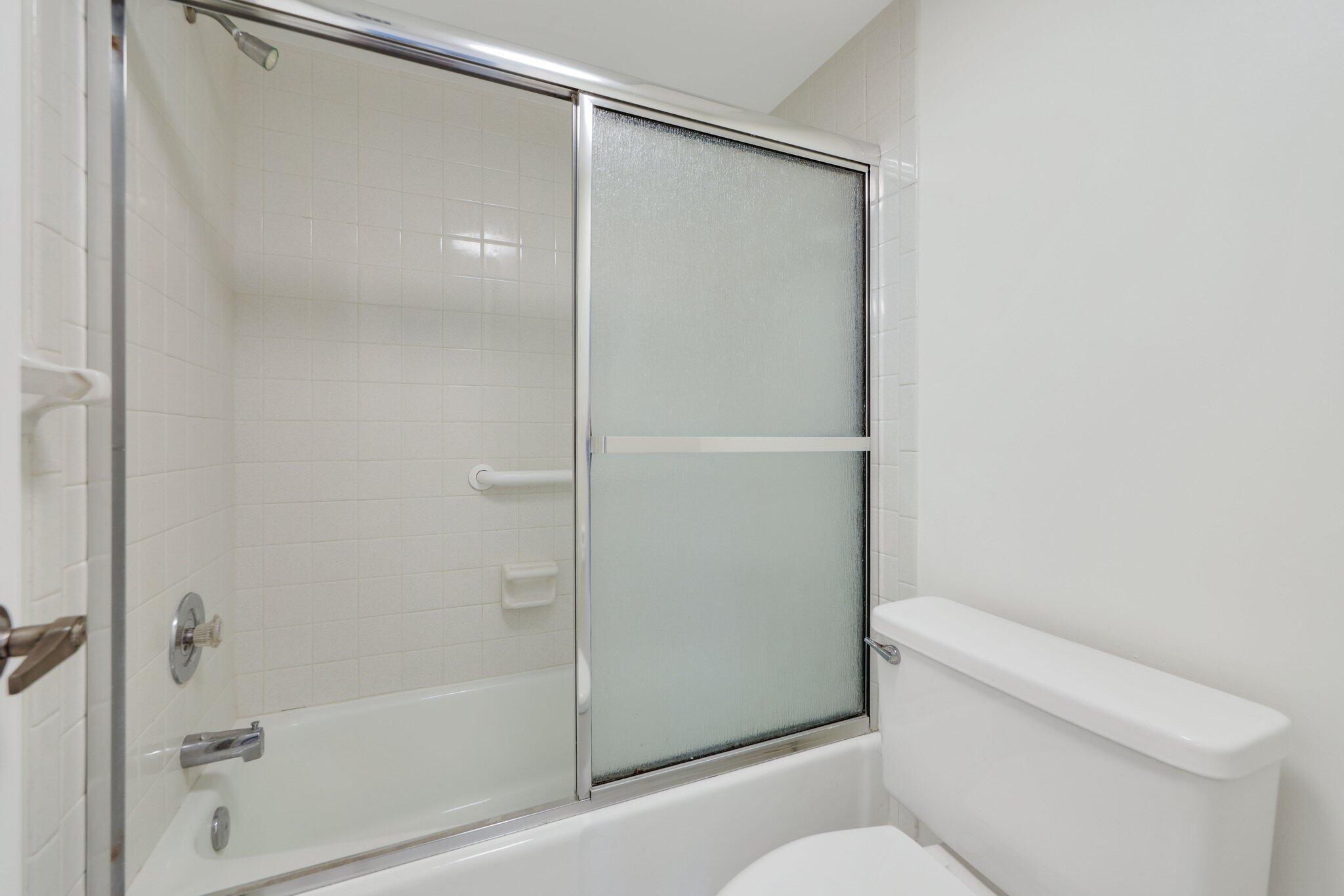 BROADVIEW CONDO - Residential