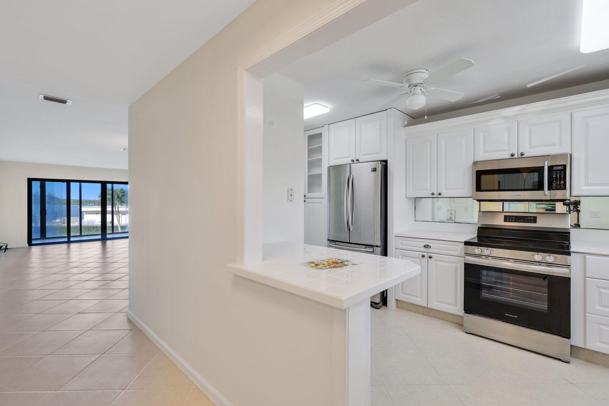 BROADVIEW CONDO - Residential
