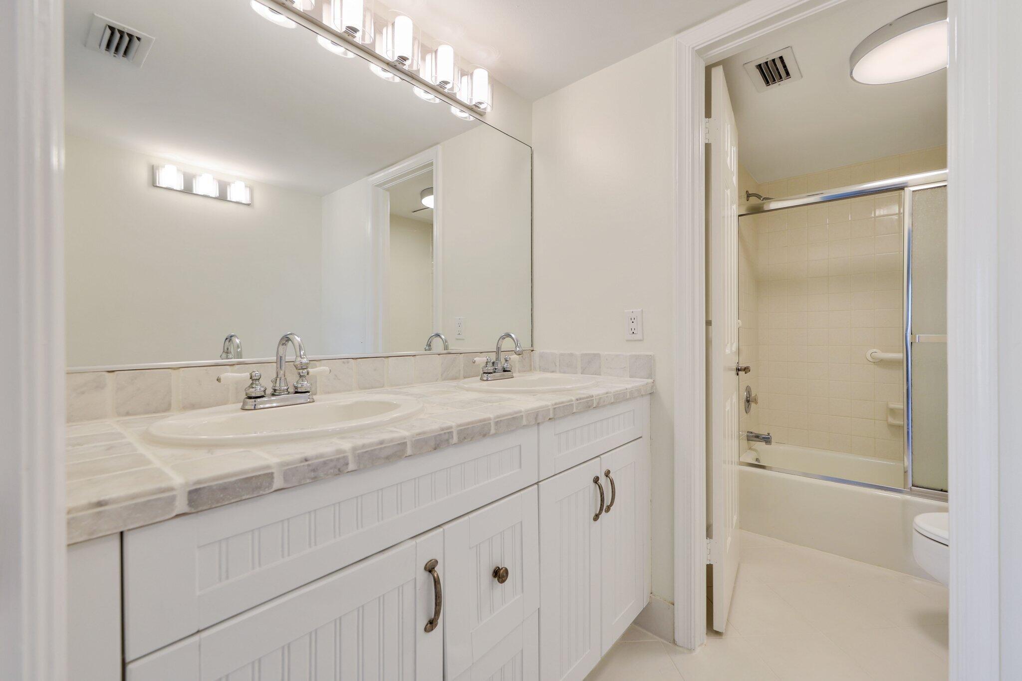 BROADVIEW CONDO - Residential
