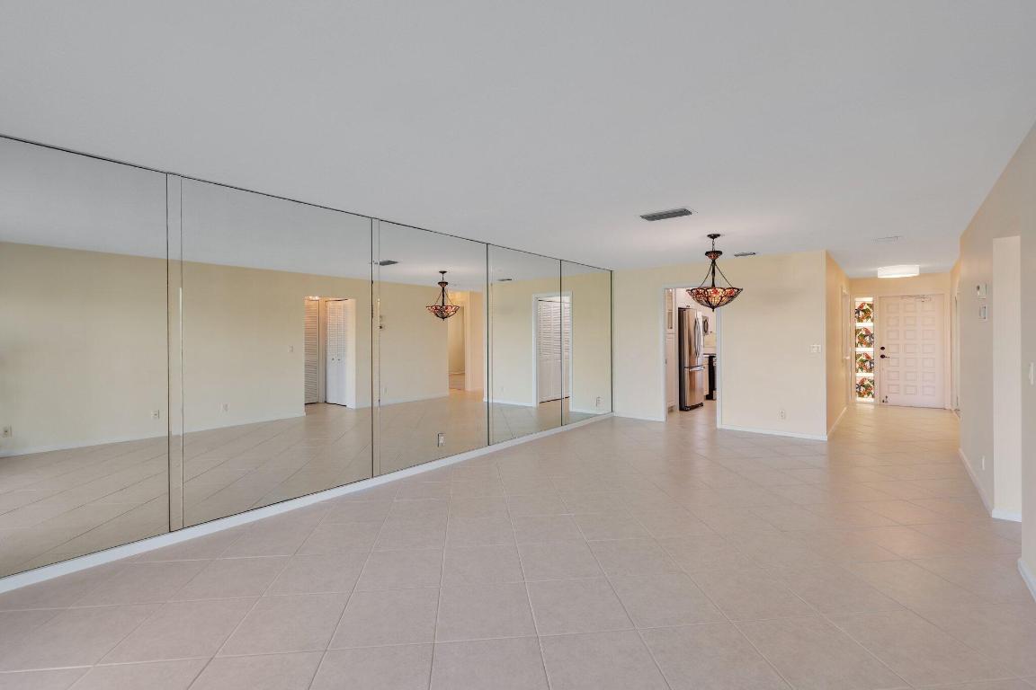 BROADVIEW CONDO - Residential