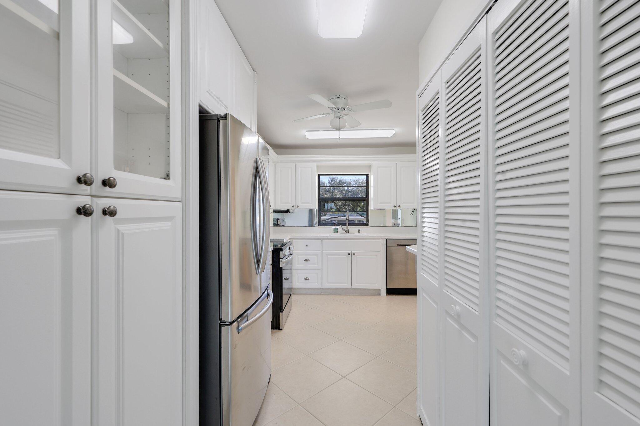 BROADVIEW CONDO - Residential