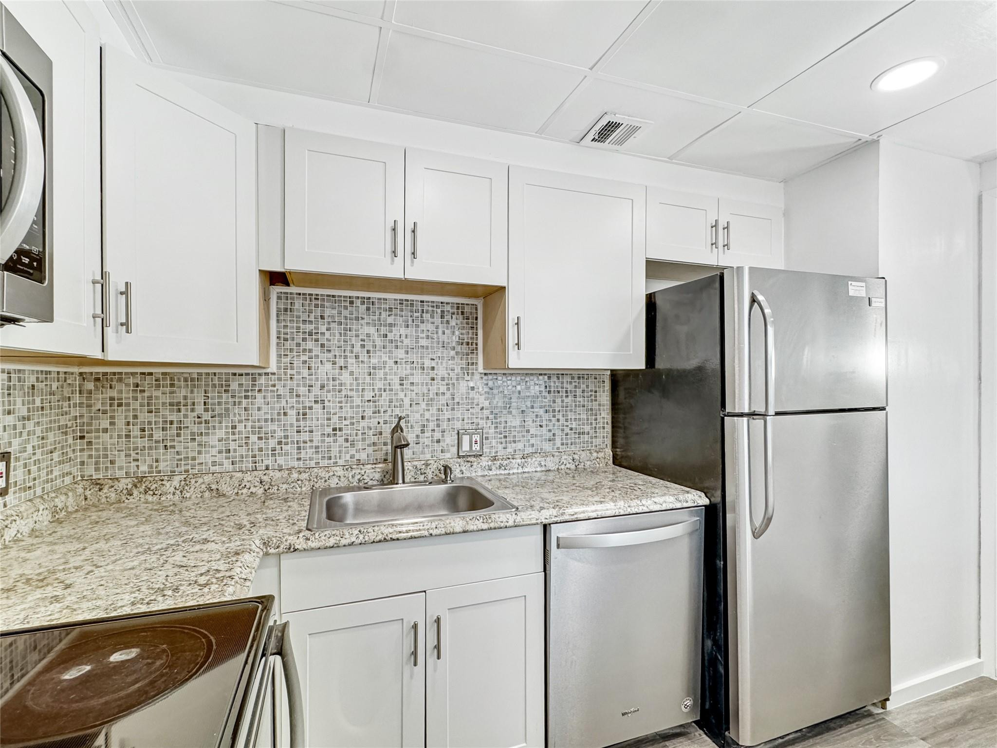 NO 5 PALM-AIRE COUNTRY CLUB - Residential