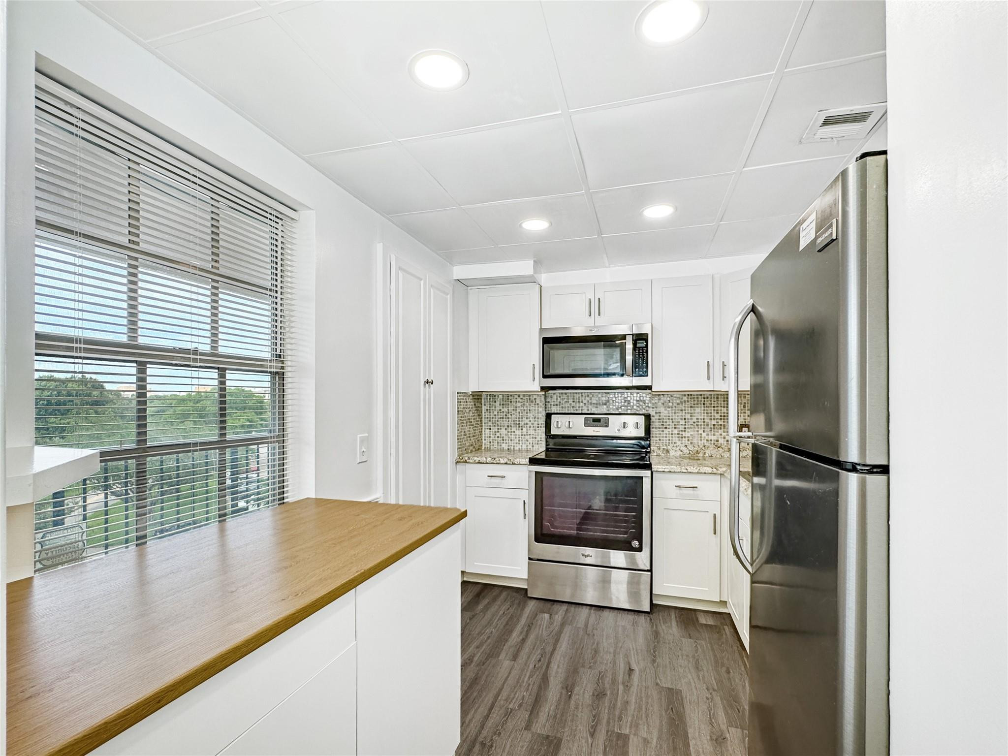 2950 N Palm Aire Drive 506