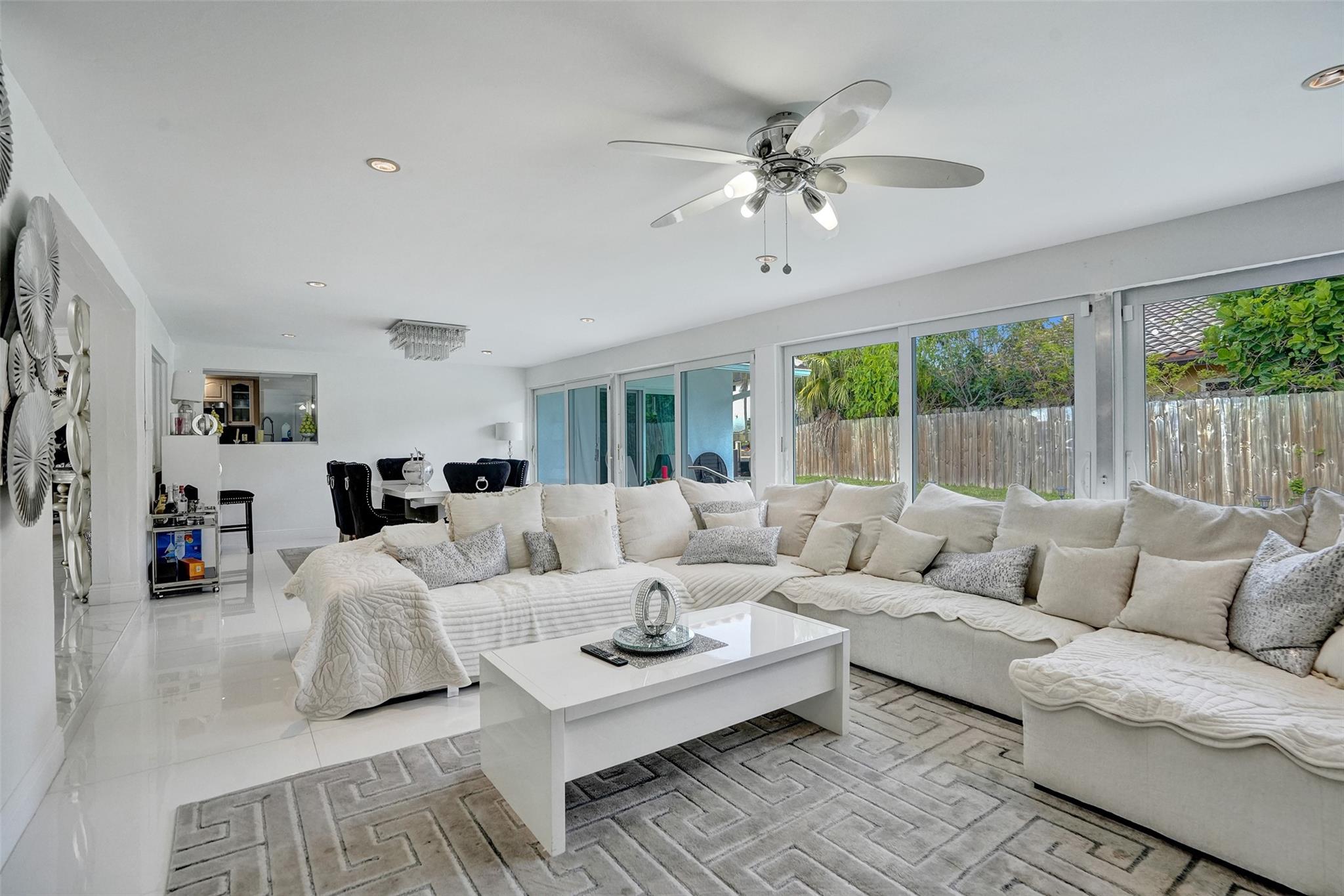4100 Bayview Dr