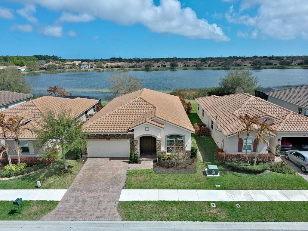 Photo of 1804 BERKSHIRE Circle SW, Vero Beach, FL 32968 (MLS # B26073982)