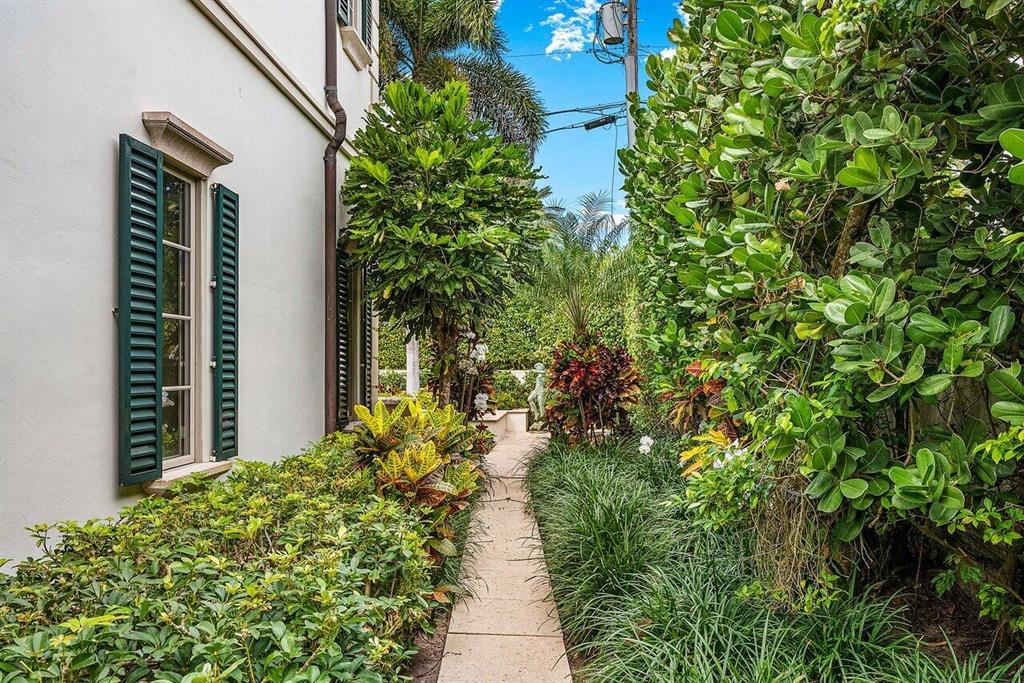 VIA VIZCAYA ADD IN - Residential