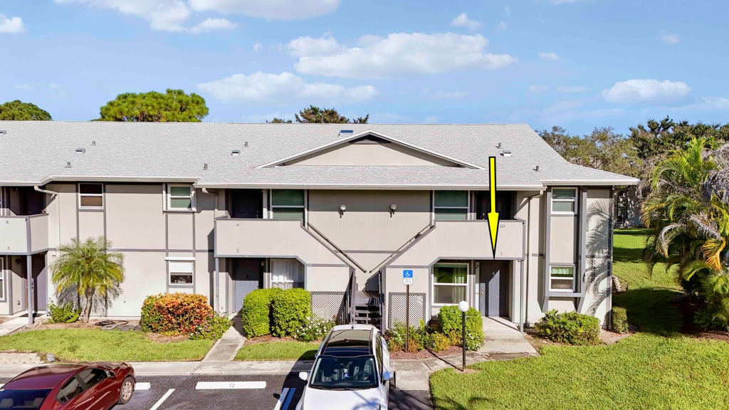 Photo of 8388 SE CROFT CIR #P-1, Hobe Sound, FL 33455 (MLS # B26076594)