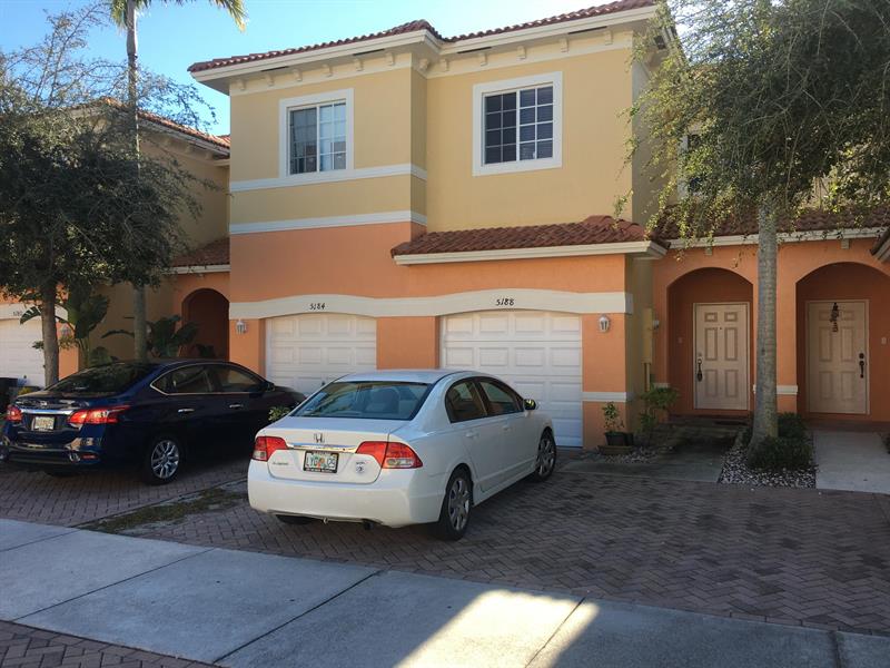 LARGE 3/2.5/1 CAR GARAGE, UPGRADED KITCHEN WITH GRANITE, TILE DOWN STAIRS, COMMUNITY POOL , CHILD PLAYGROUND. 1 CAR GARAGE AND DRIVE WAY PARKING FOR 2 CARS. LARGE MASTER WITH WALKIN CLOSET AND ADDITIONAL CLOSET, PRIVATE MASTER SUITE AND PATH. FULL SIZED WASHER AND DRYER.650 CREDIT ALL ADULTS , CREDIT BACKGROUND CHECKS , NO EVICTION FILED, 650 CREDIT REQUIRED. EXISTING TENANT LEAVING DEC 15TH , CARPETS AND UNIT WILL BE CLEANED AND READY... GREAT PROPERTY .