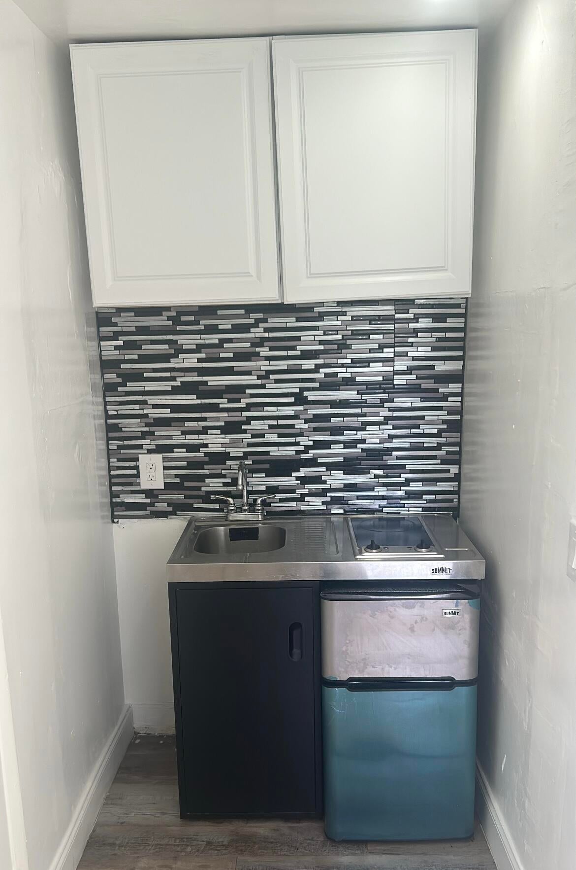 810 NW 40TH 1-3