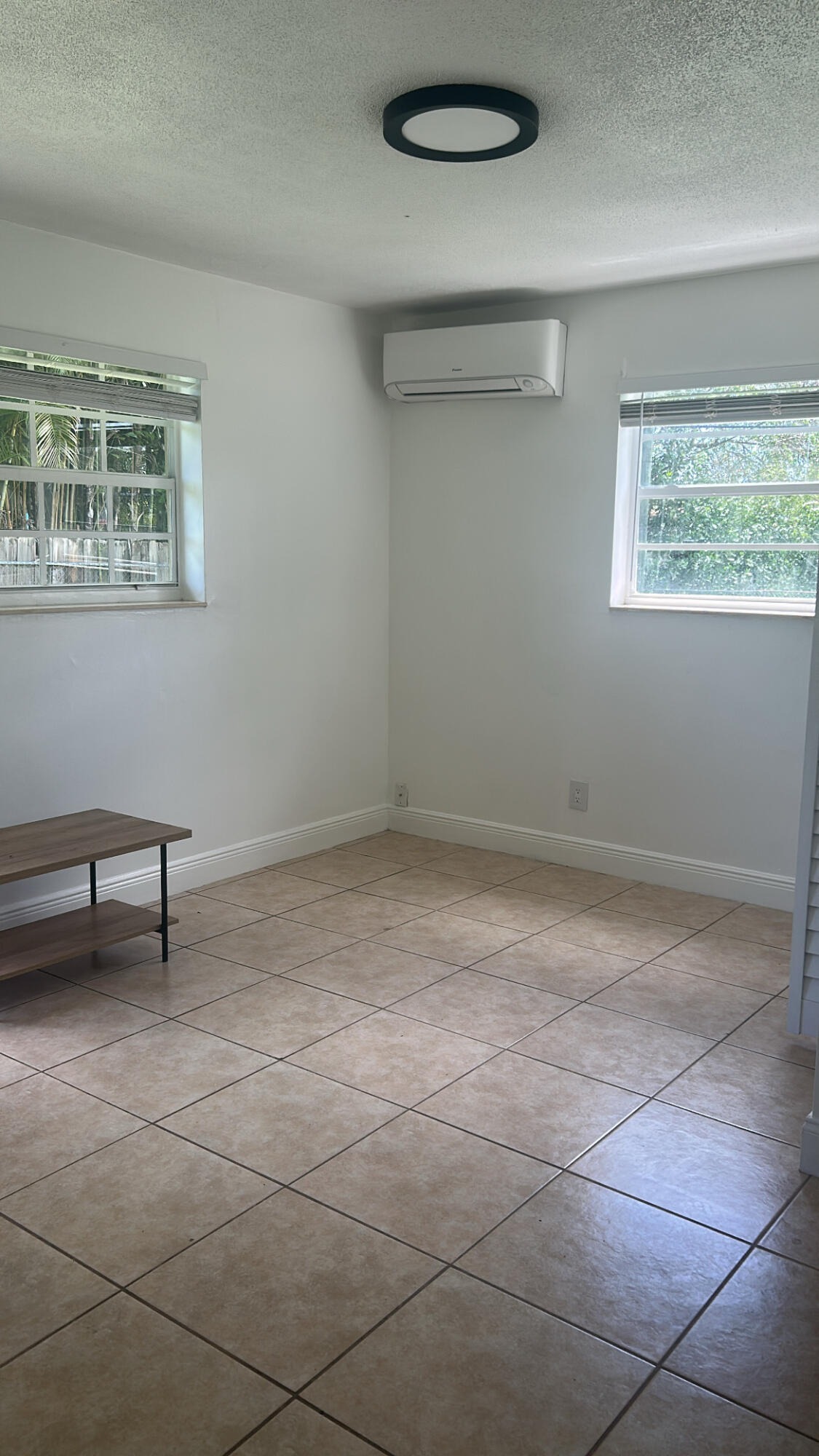 810 NW 40TH 1-3, Rotterdam