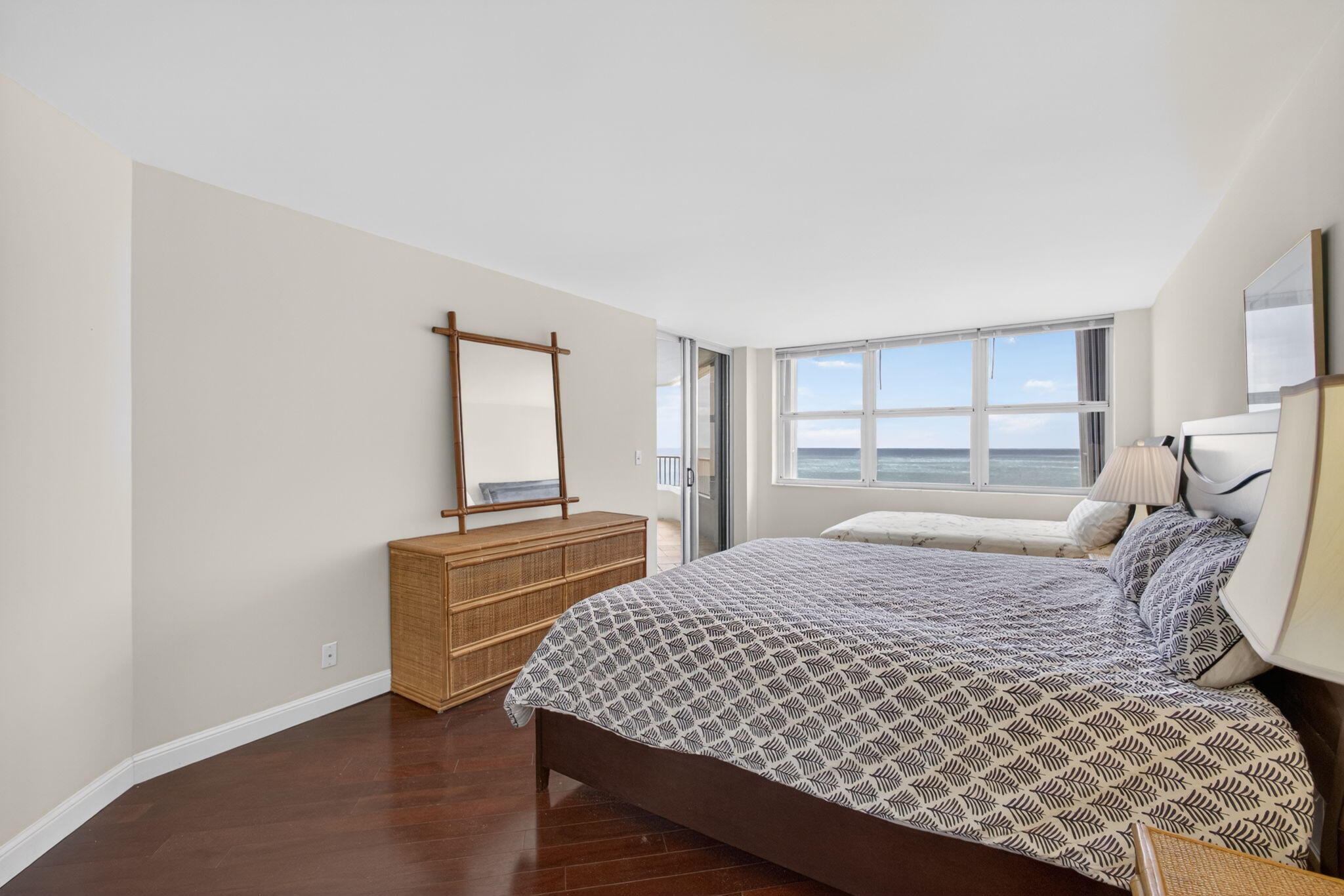 CORNICHE CONDO - Residential Lease