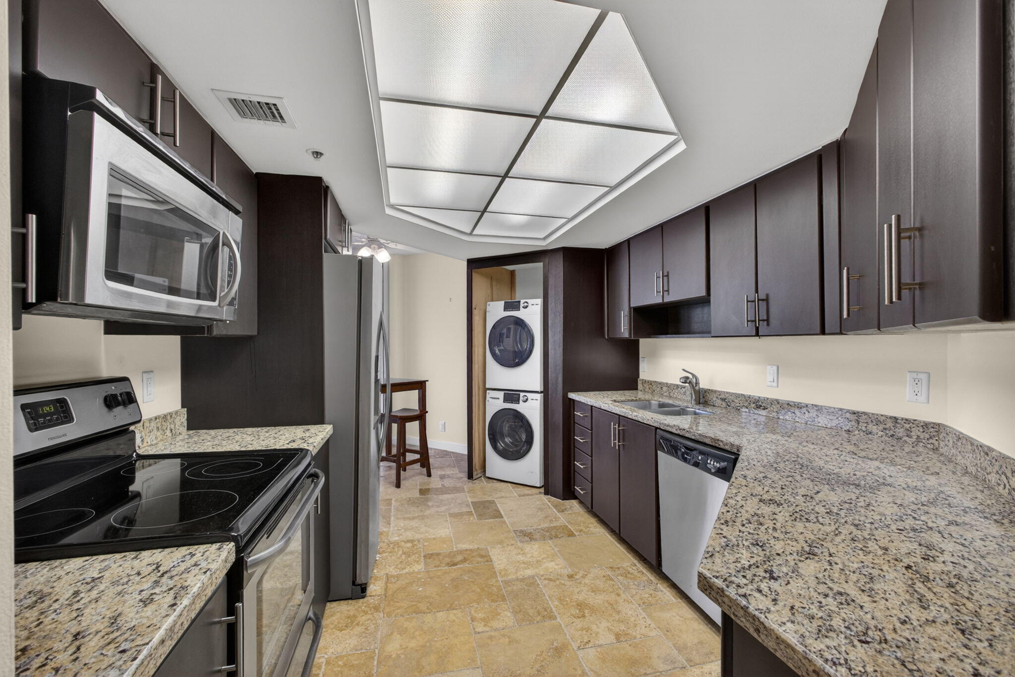 CORNICHE CONDO - Residential Lease