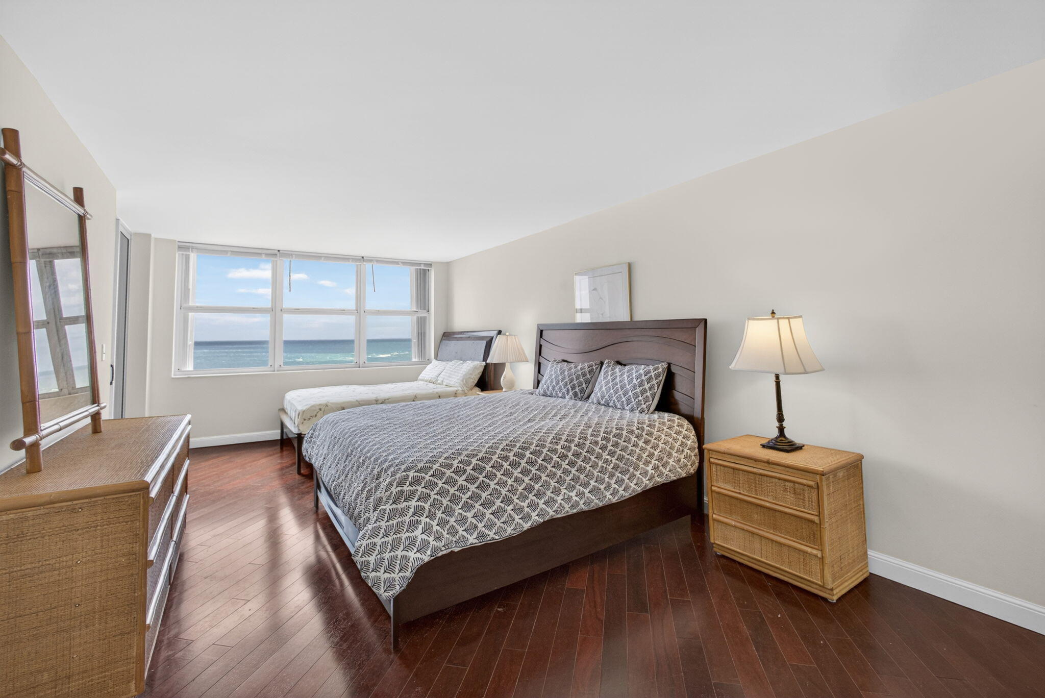 CORNICHE CONDO - Residential Lease