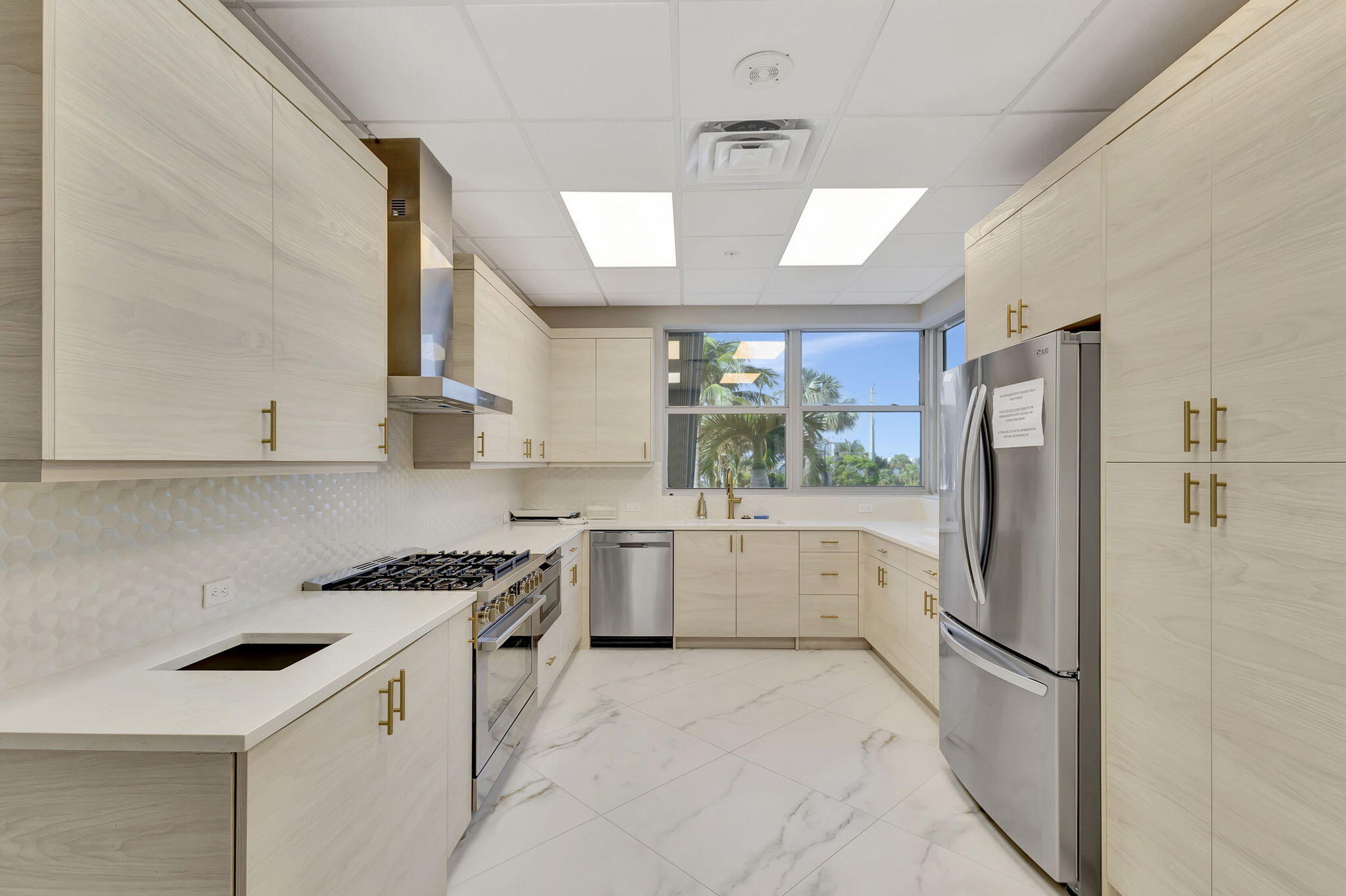 CORNICHE CONDO - Residential Lease