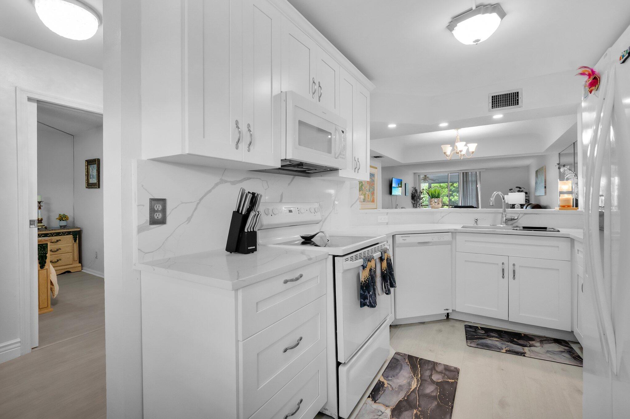 BARWOOD CONDO - Residential