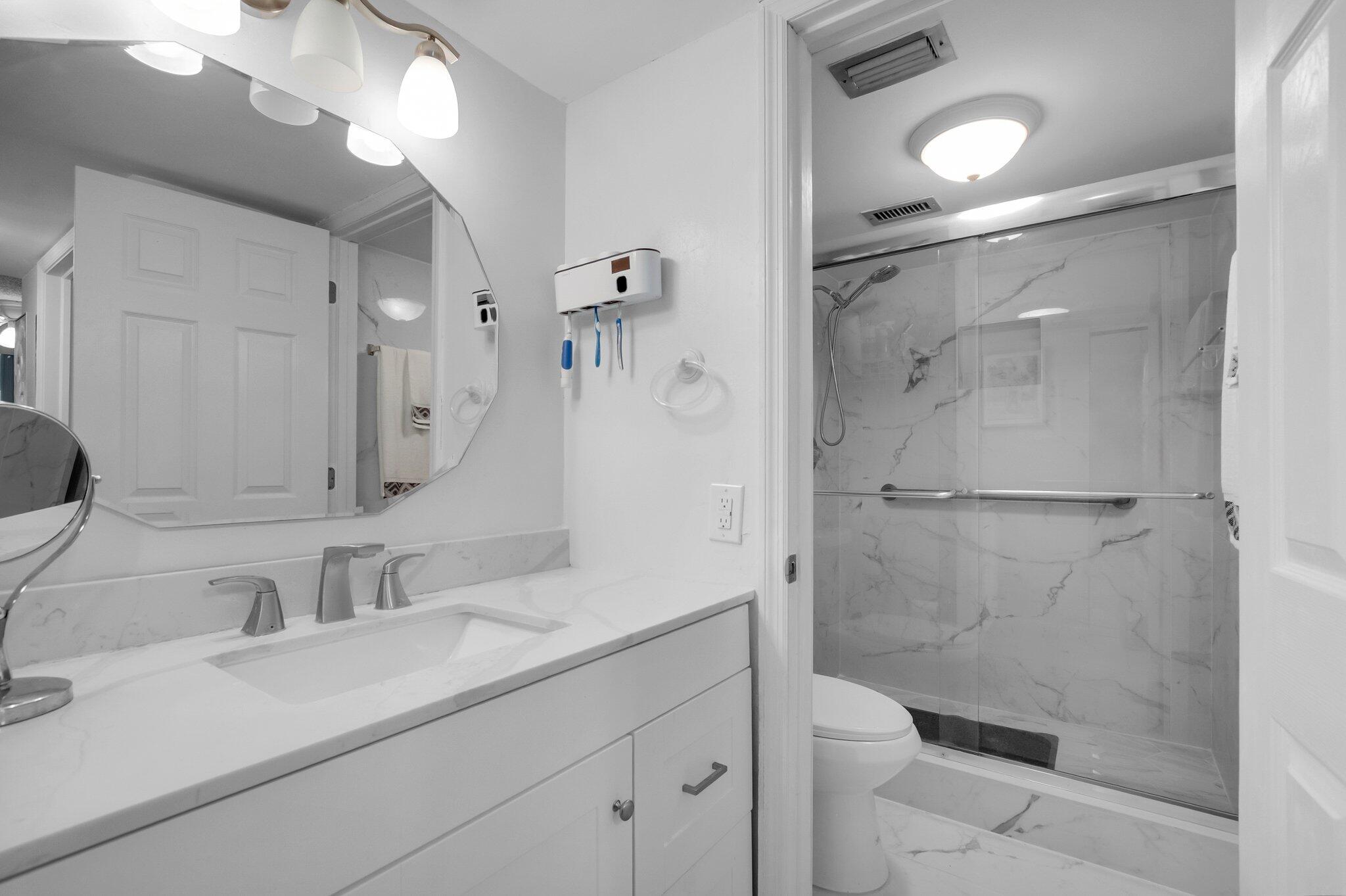 BARWOOD CONDO - Residential