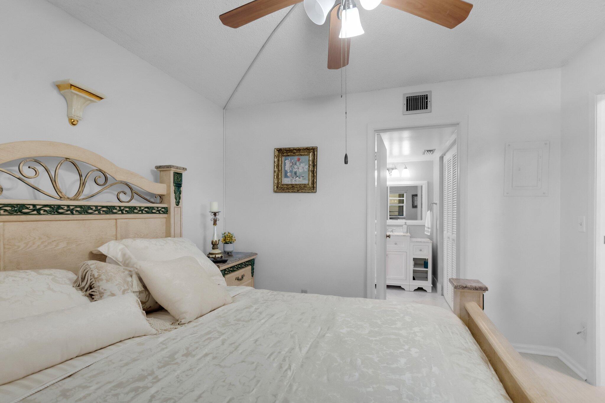 BARWOOD CONDO - Residential