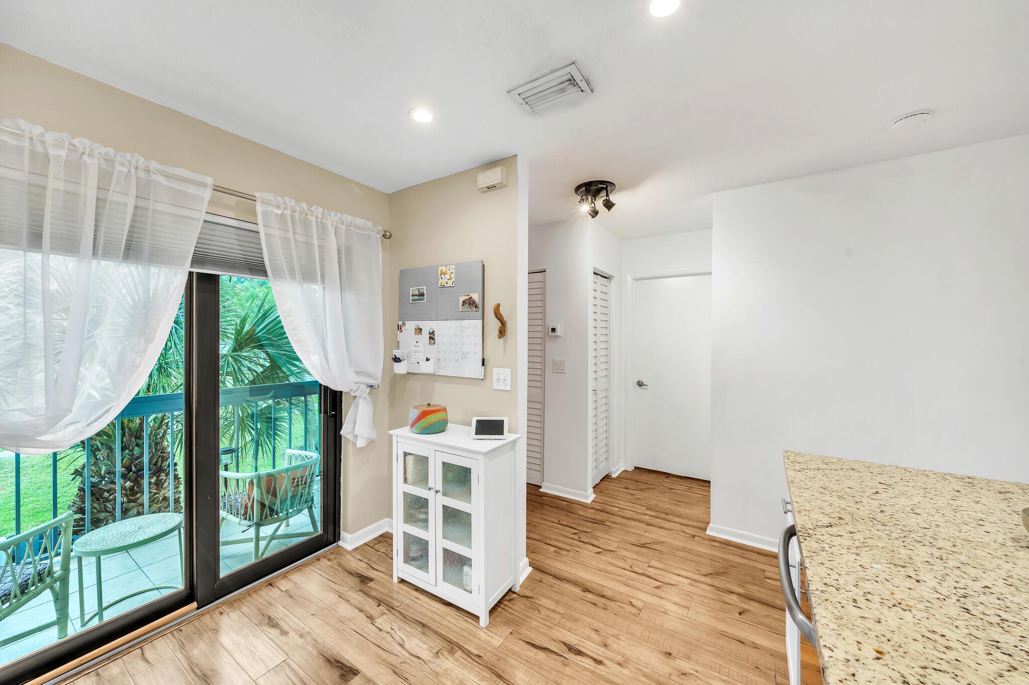 BOCA ISLE CONDO - Residential