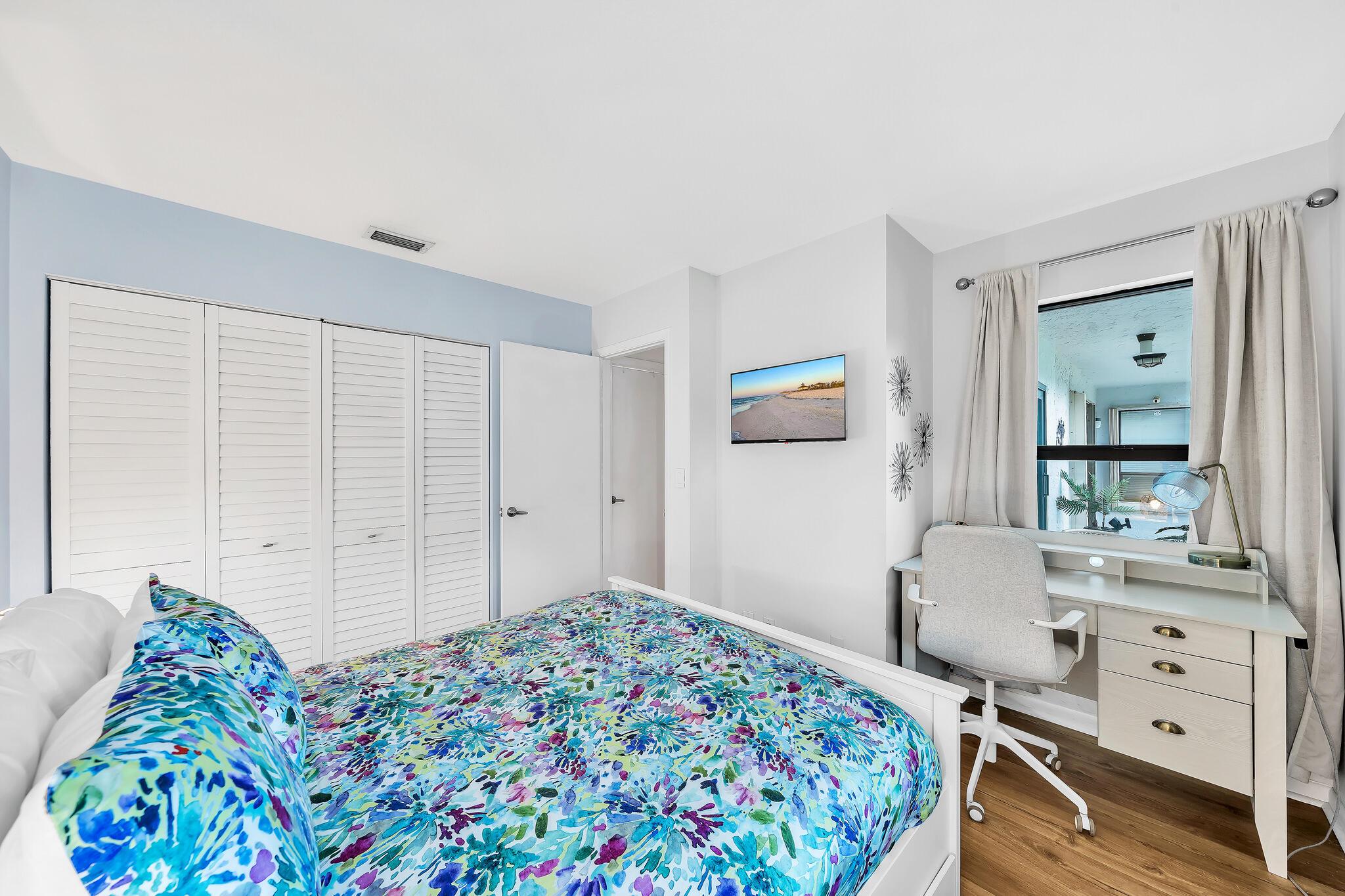 BOCA ISLE CONDO - Residential