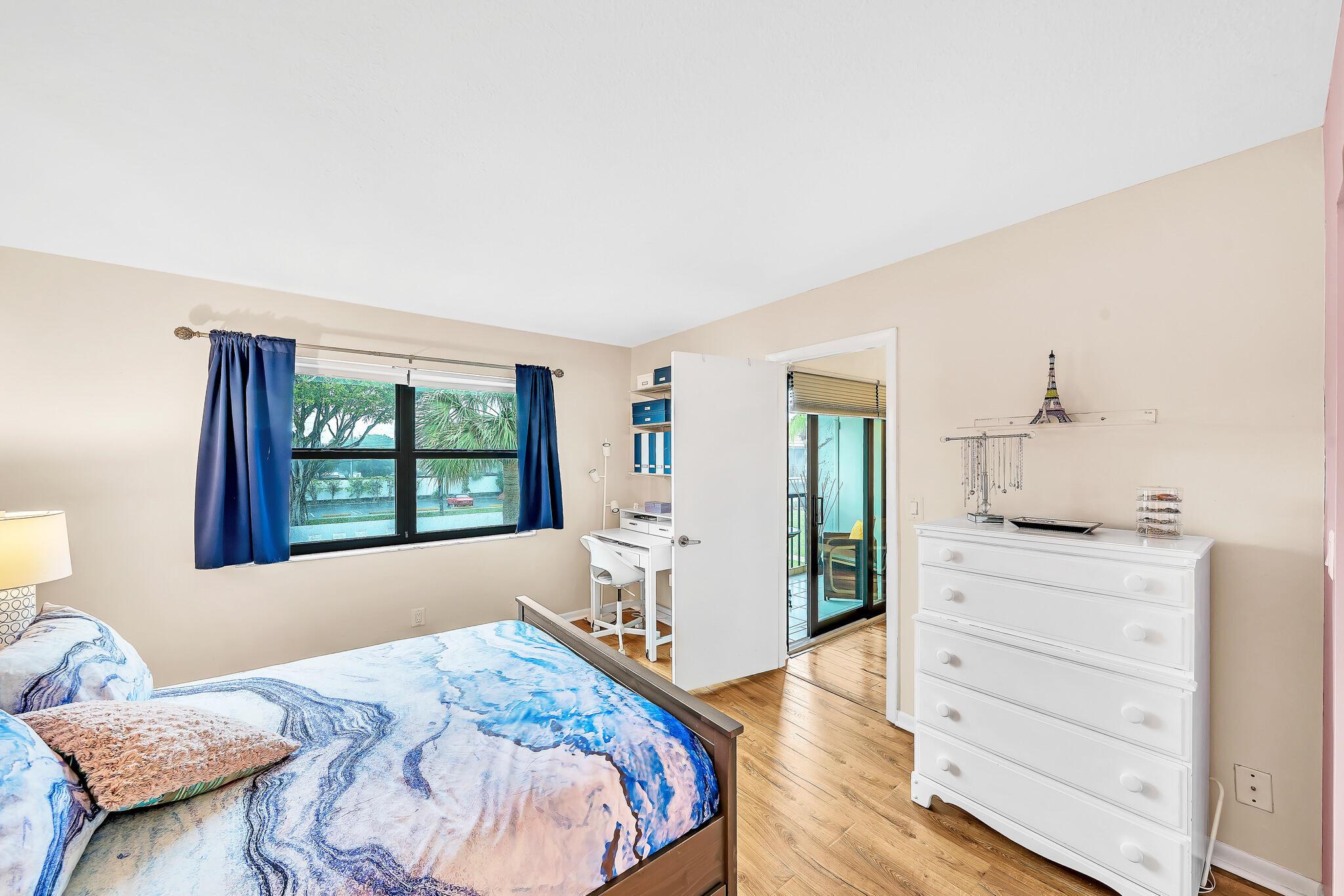 BOCA ISLE CONDO - Residential