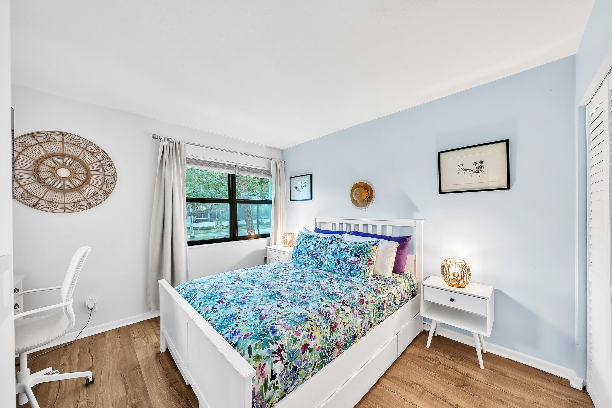 BOCA ISLE CONDO - Residential