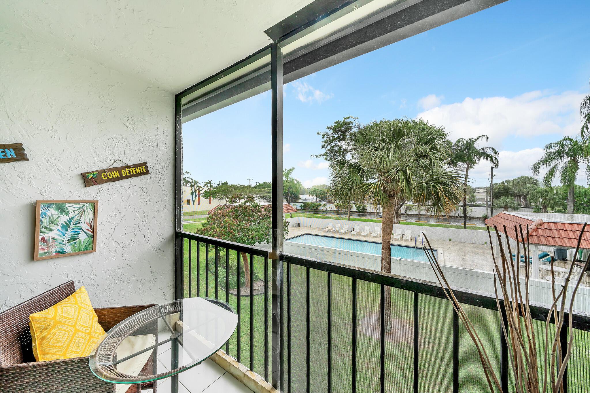 BOCA ISLE CONDO - Residential