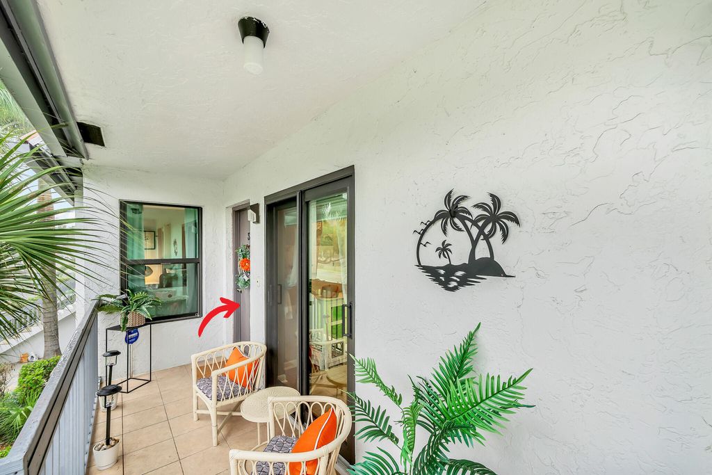 Photo of 55 Tropic Isle Drive #37 U, Delray Beach, FL 33483 (MLS # R11149527)