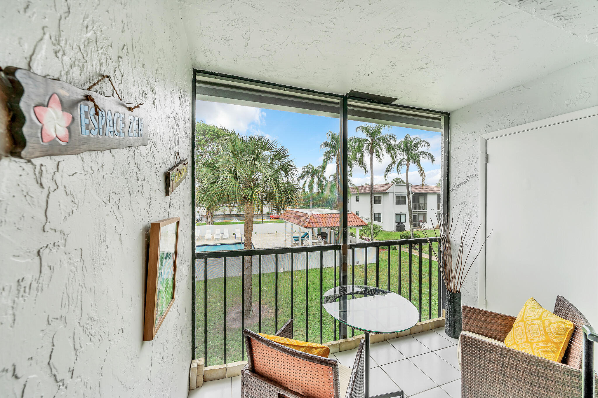 BOCA ISLE CONDO - Residential