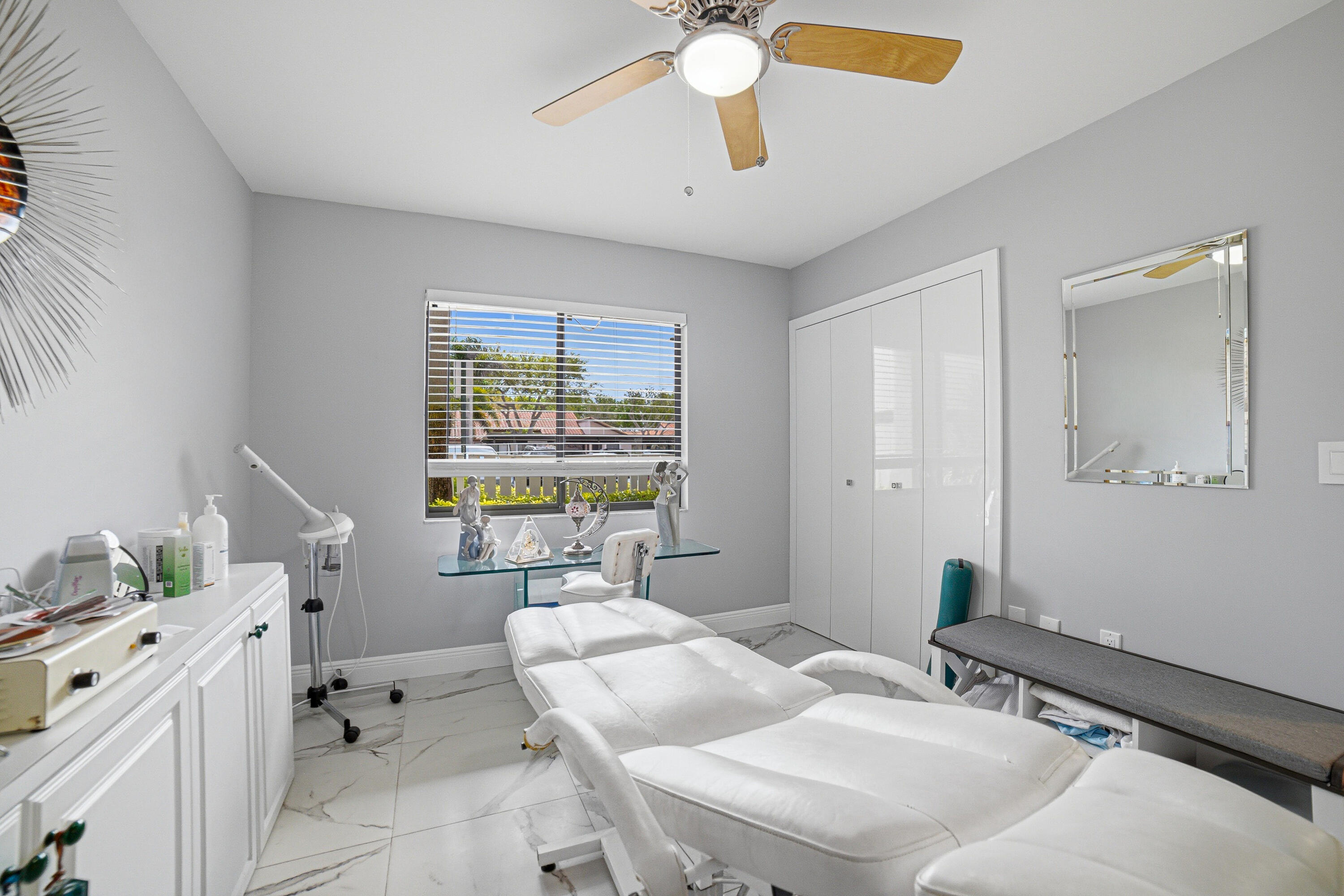 HUNTINGTON POINTE - Residential