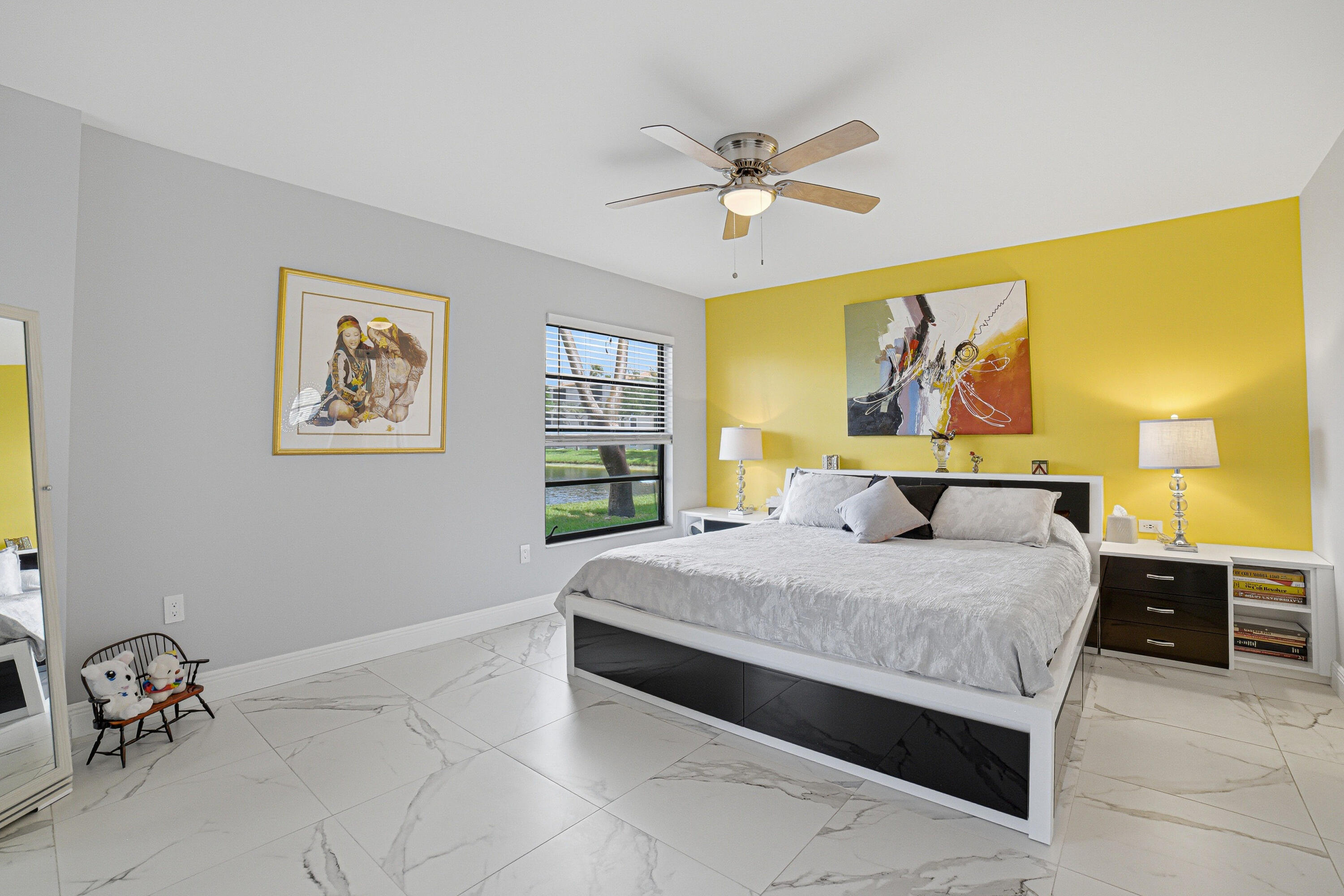 HUNTINGTON POINTE - Residential