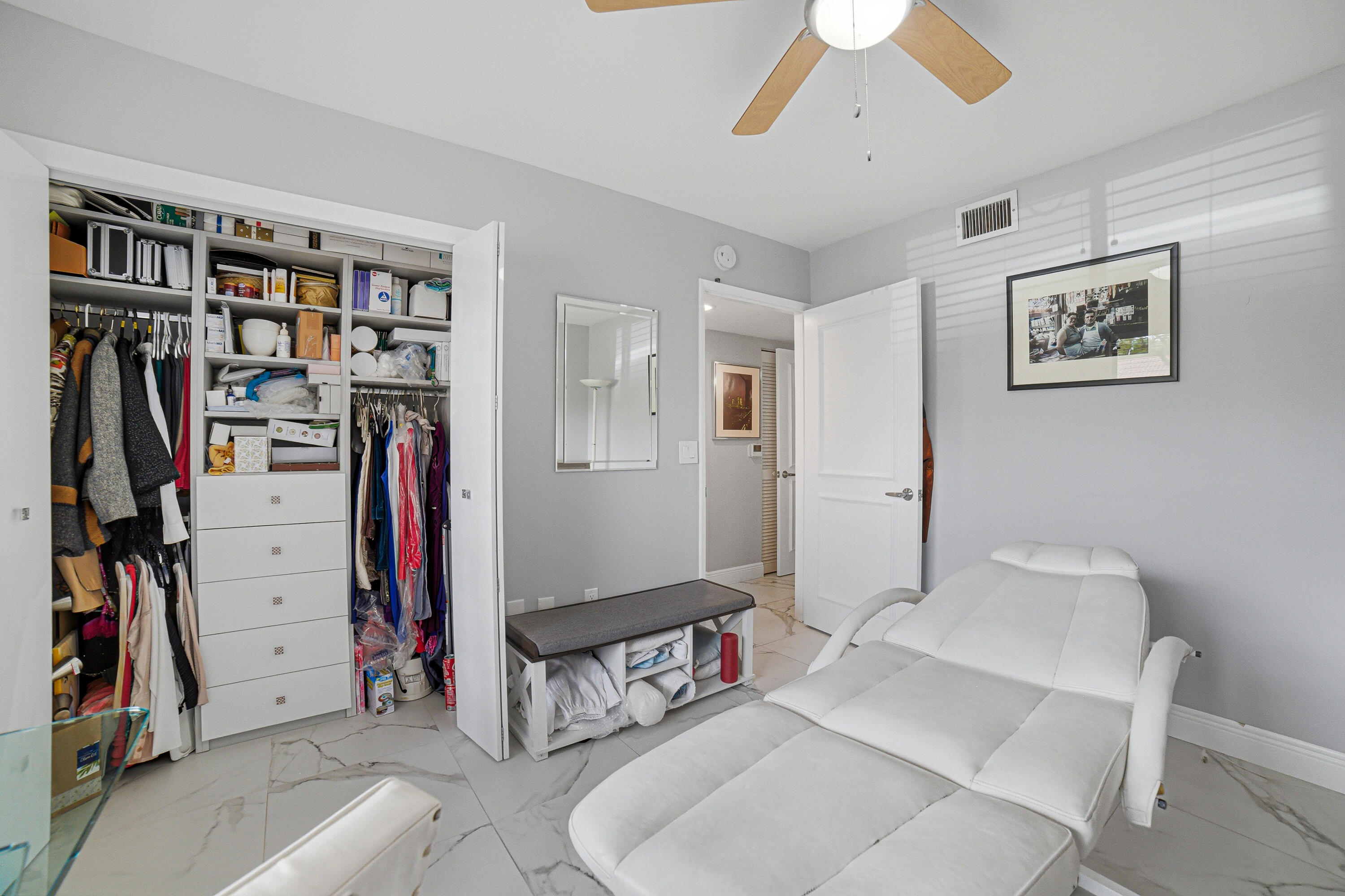 HUNTINGTON POINTE - Residential