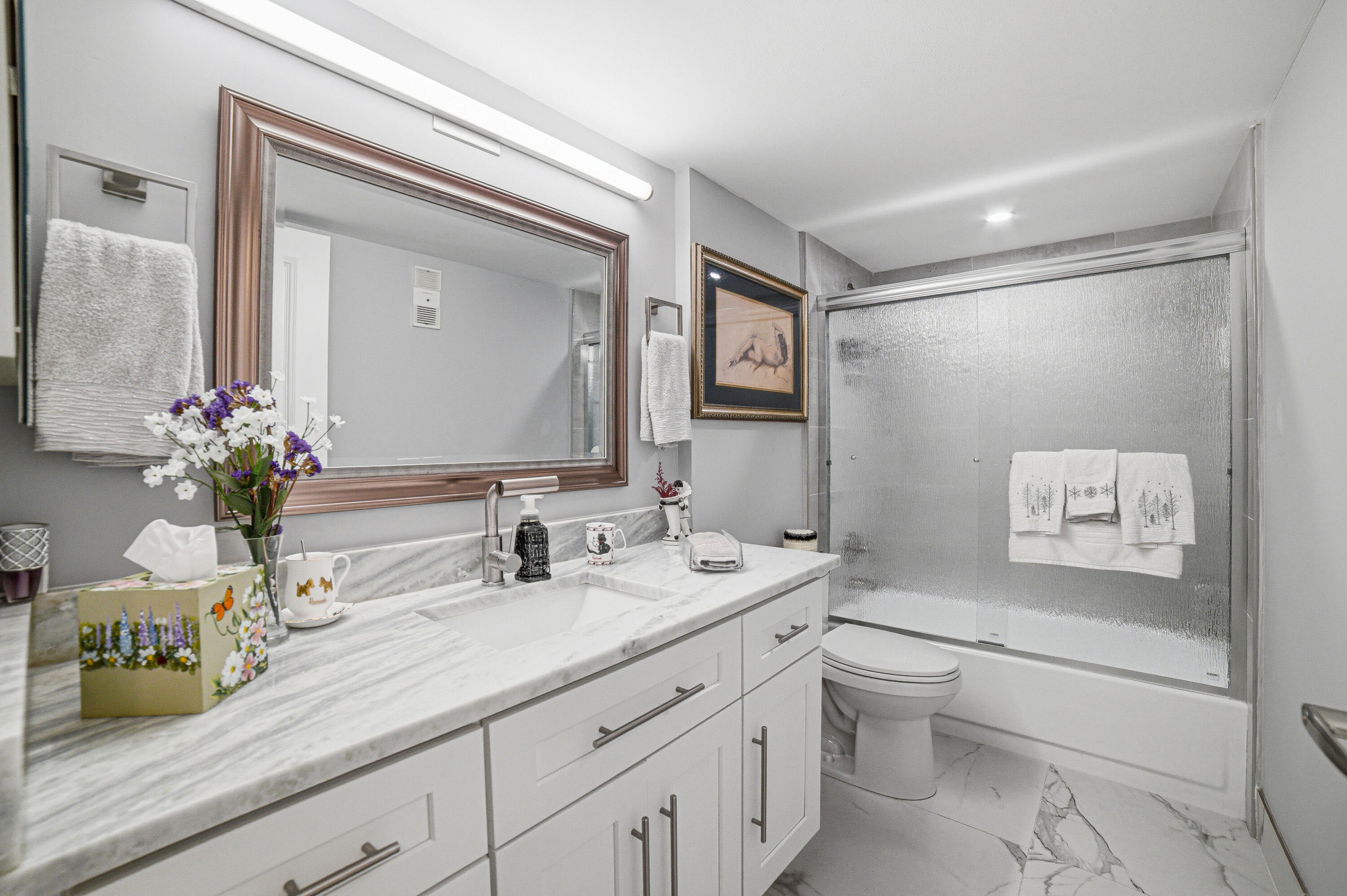 HUNTINGTON POINTE - Residential