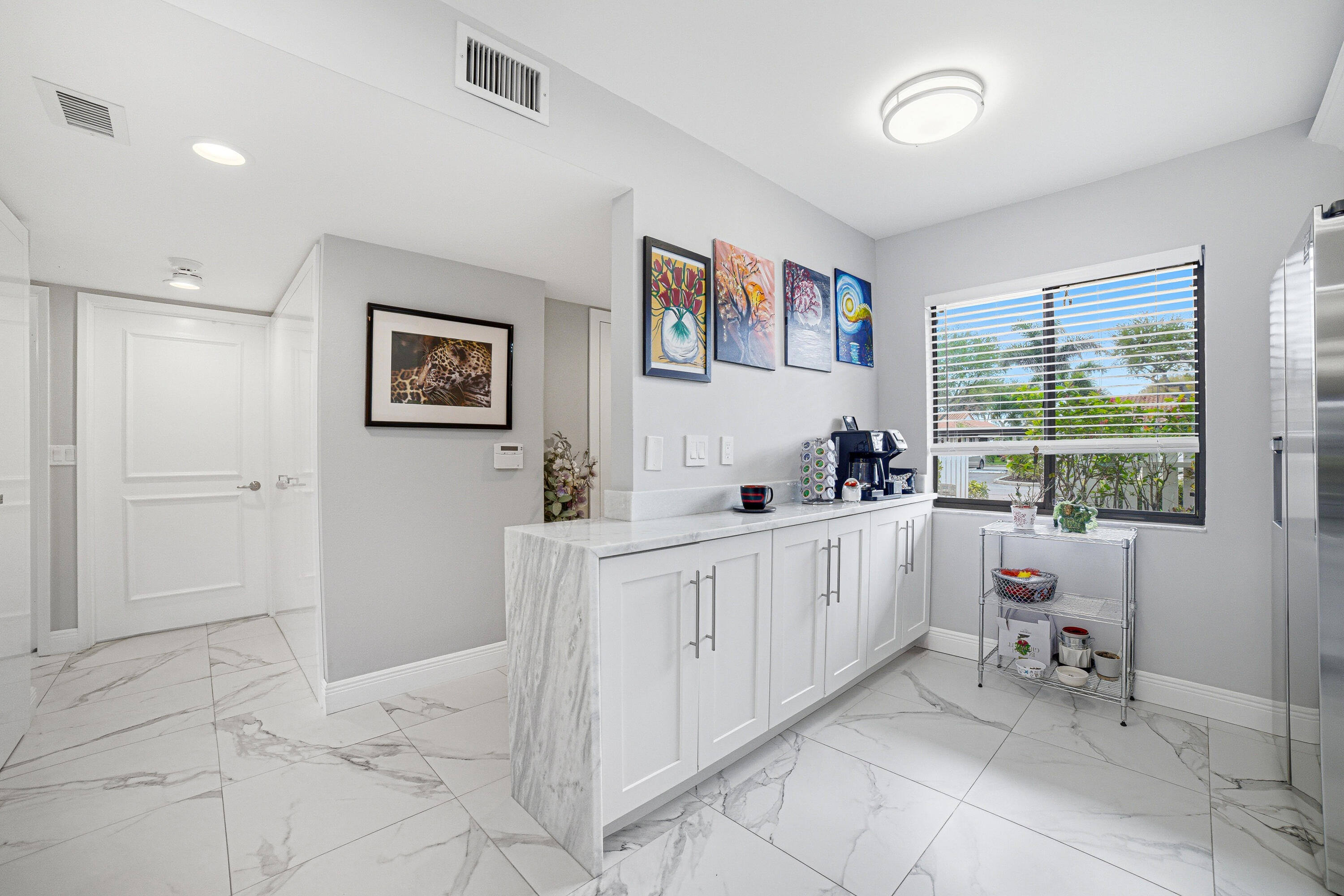 HUNTINGTON POINTE - Residential