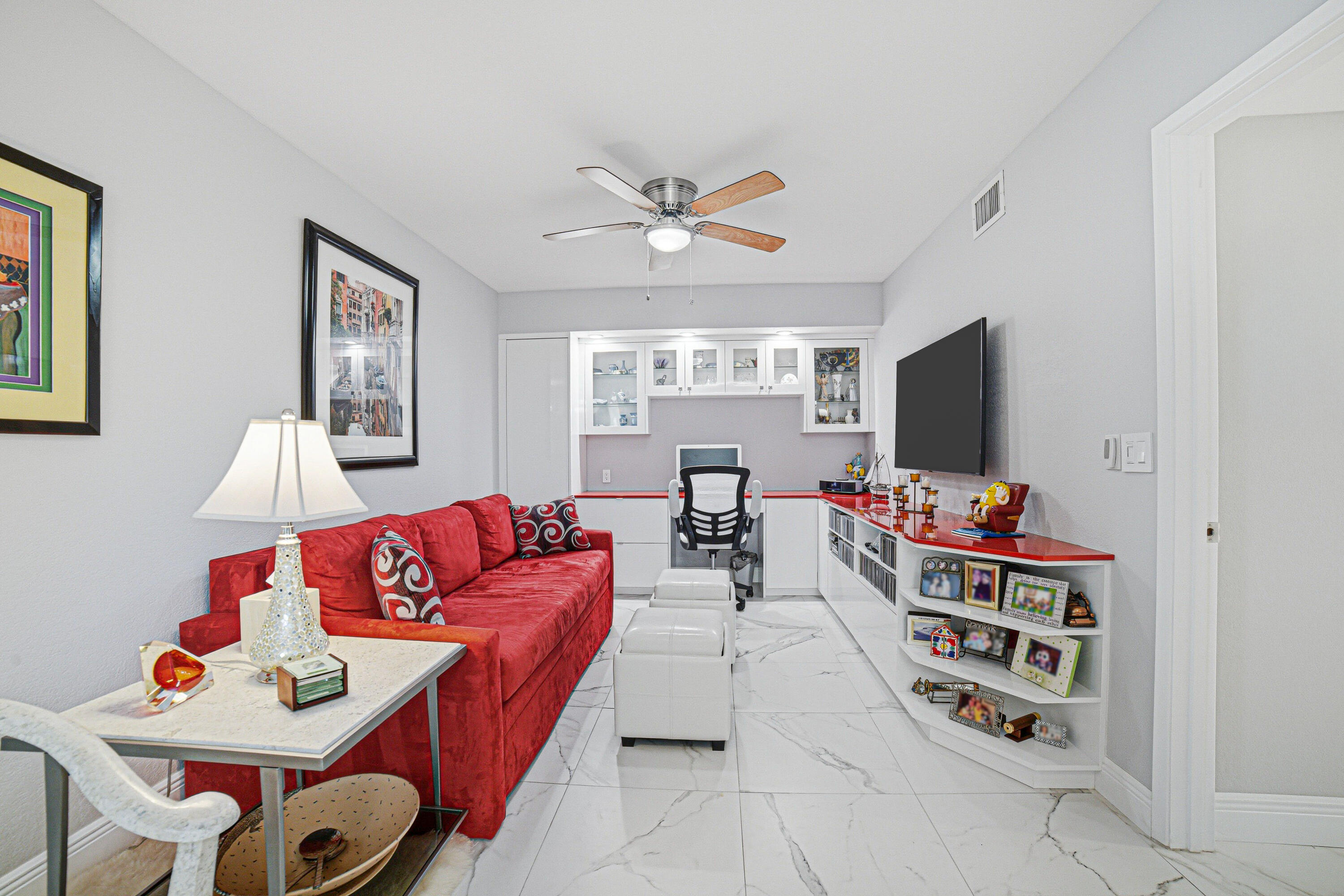 HUNTINGTON POINTE - Residential