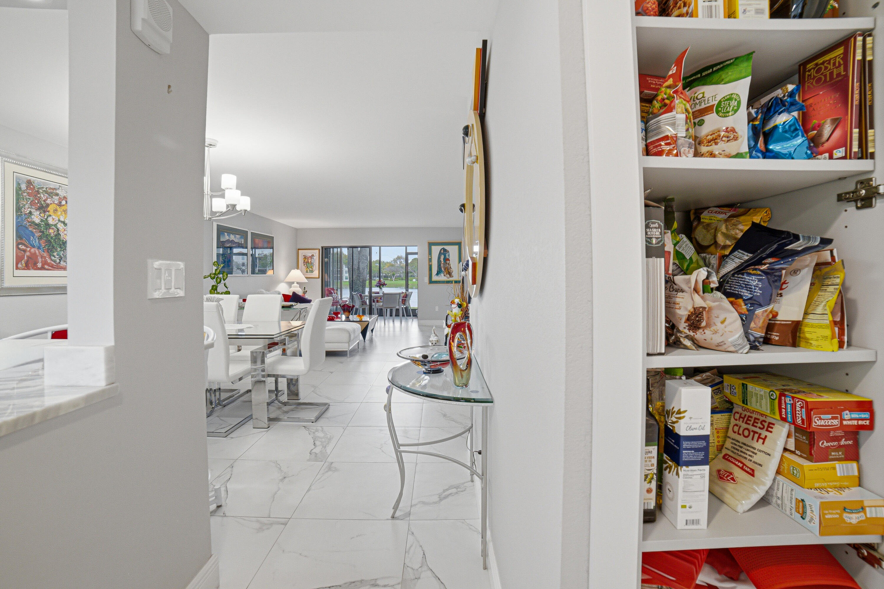 HUNTINGTON POINTE - Residential