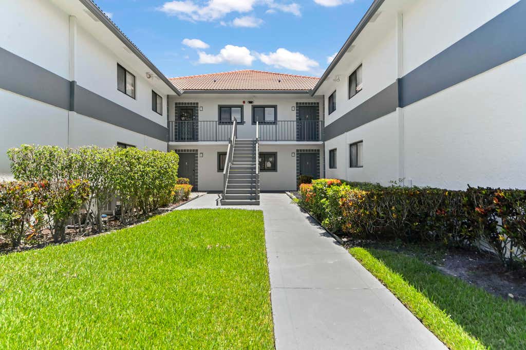 Photo of 15234 Lakes Of Delray Boulevard #276, Delray Beach, FL 33484 (MLS # B26044372)