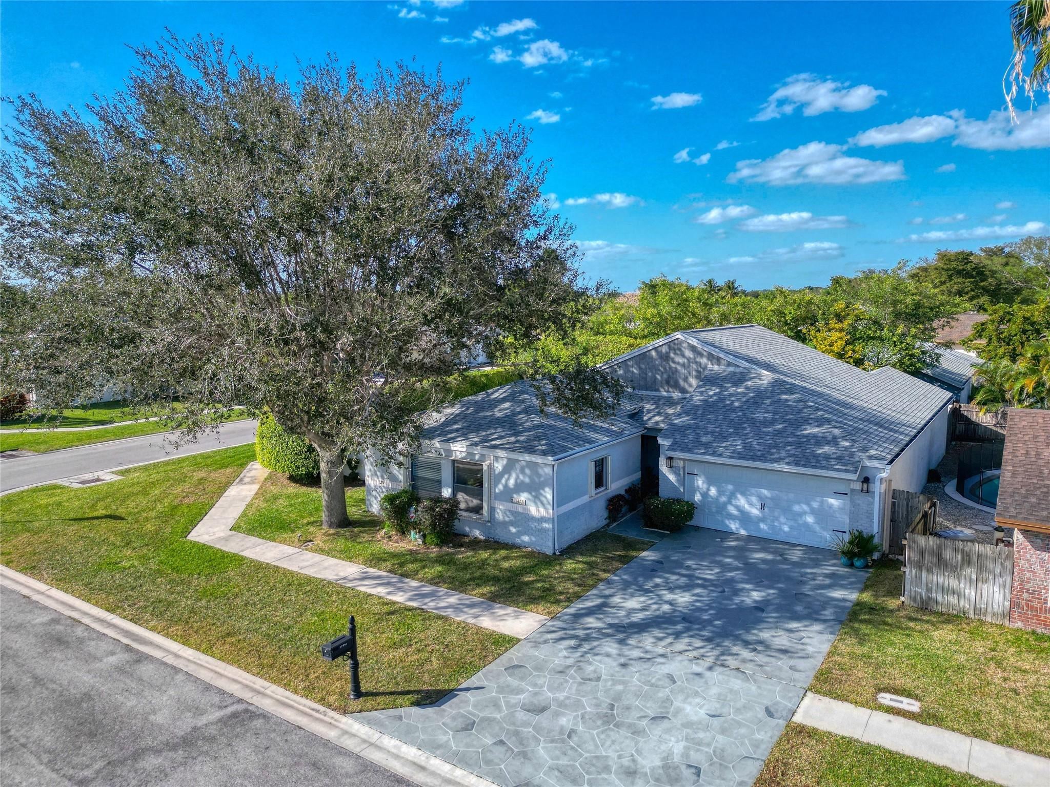 COUNTRY LANDING I - Residential