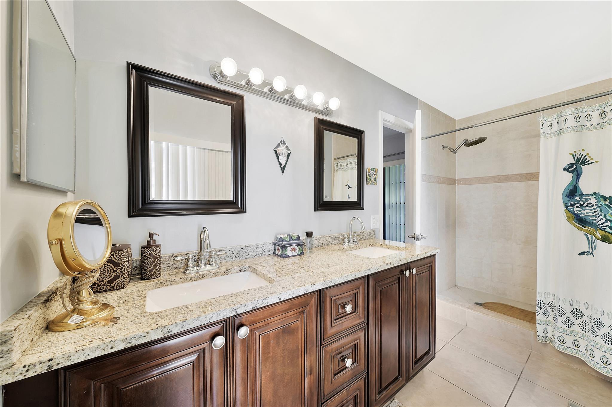 COUNTRY LANDING I - Residential