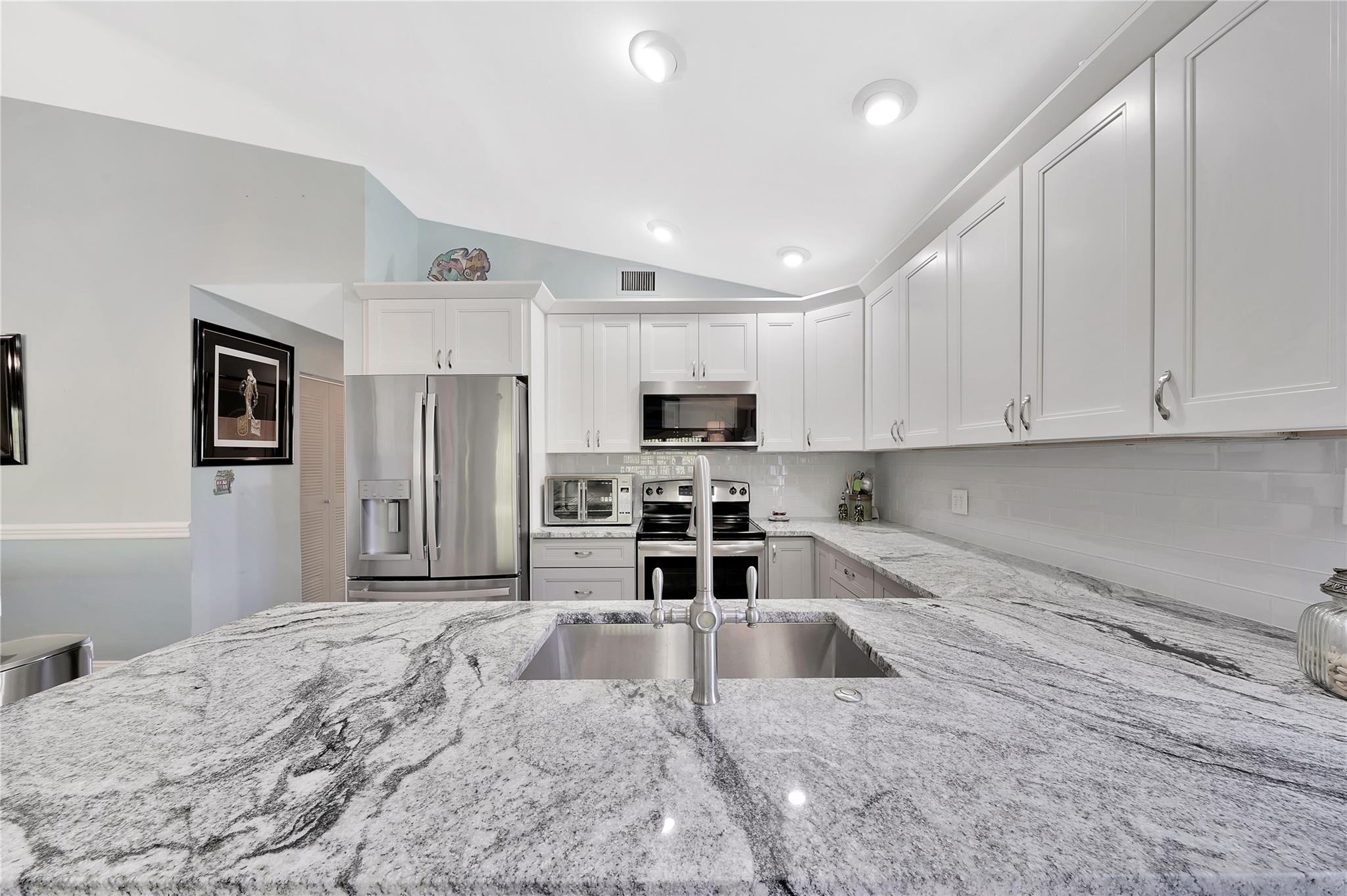 COUNTRY LANDING I - Residential