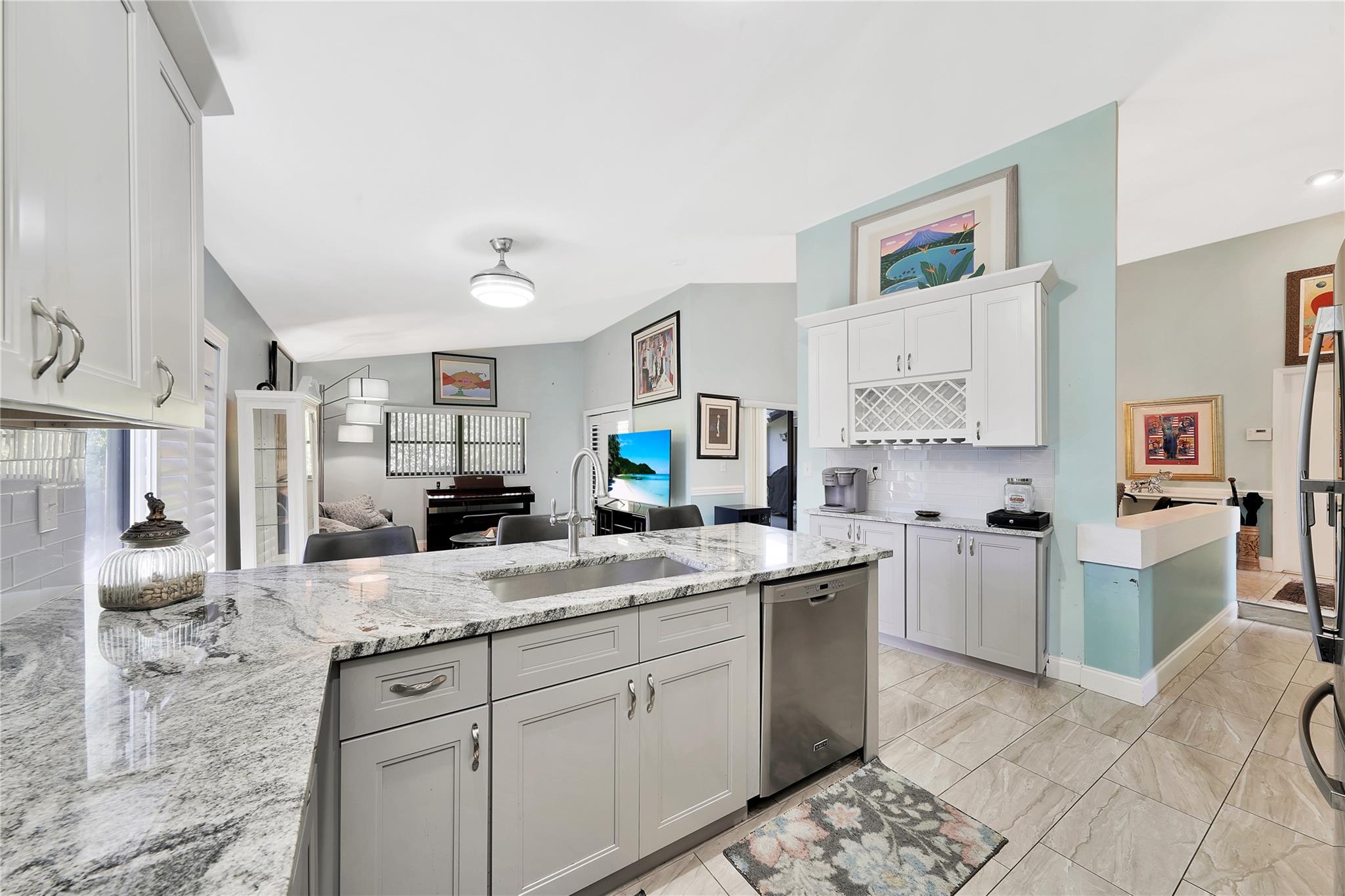 COUNTRY LANDING I - Residential