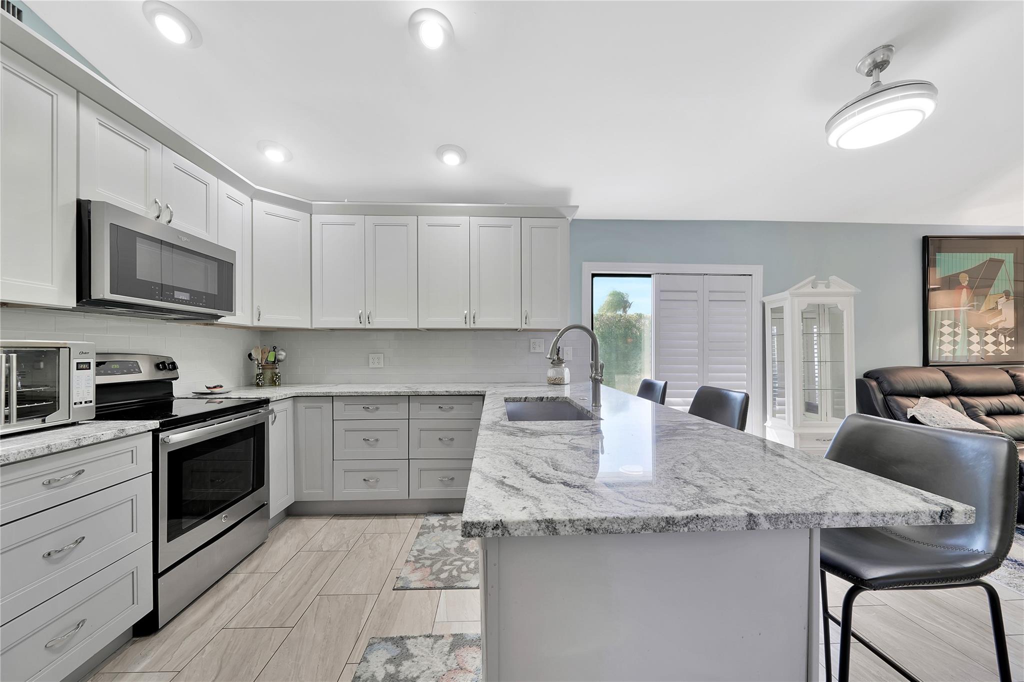 COUNTRY LANDING I - Residential