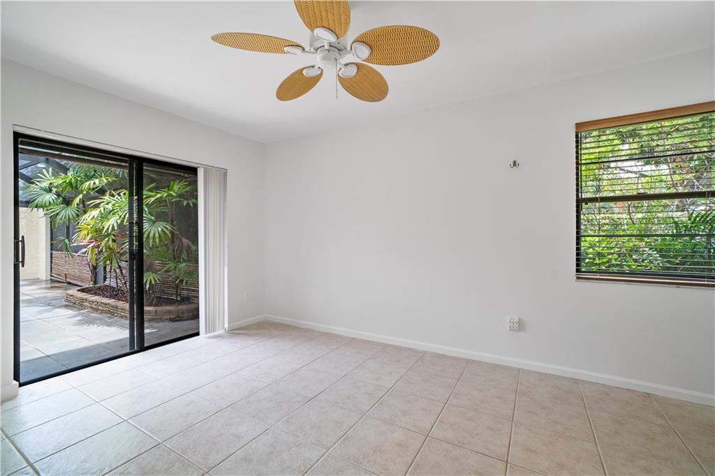 Lakes of Boca Barwood - Residential