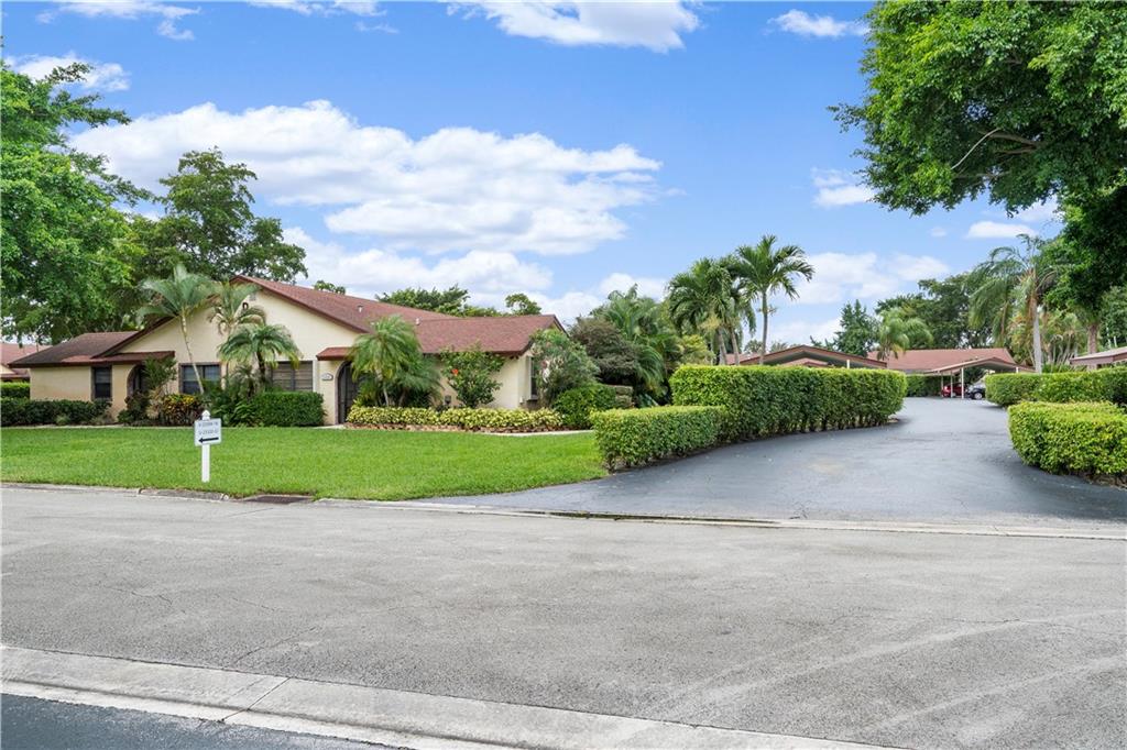 Lakes of Boca Barwood - Residential