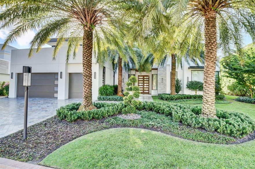 This new construction, contemporary home was built with only the highest end finishes & the finest upgrades, resulting in an exquisite, one of a kind home that can't be replicated. All improvements were handpicked by the owners w/ great attention to detail & a stunning design aesthetic. This 5-bedroom + office, 2-story home in St. Andrews CC has a ground-level master suite w/ 3 walk-in closets & a gorgeous master bath. The kitchen has been upgraded over the top with all high end appliances. Upstairs are 4 ensuite guest bedrooms, 2nd laundry room, large loft area w/ wet bar, & roof deck w/ fire pit. Southern exposure in the backyard w/ resort-style pool & spa, built-in BBQ, & magnificent lake & golf course views. This home has a full-house generator, is fully automated & move-in ready!