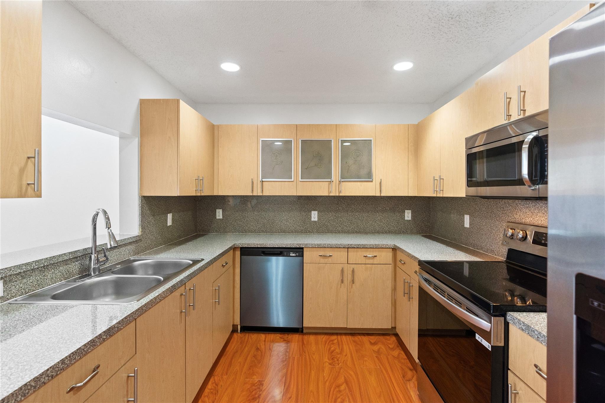 THE PARK AT TANGLEWOOD LA - Residential