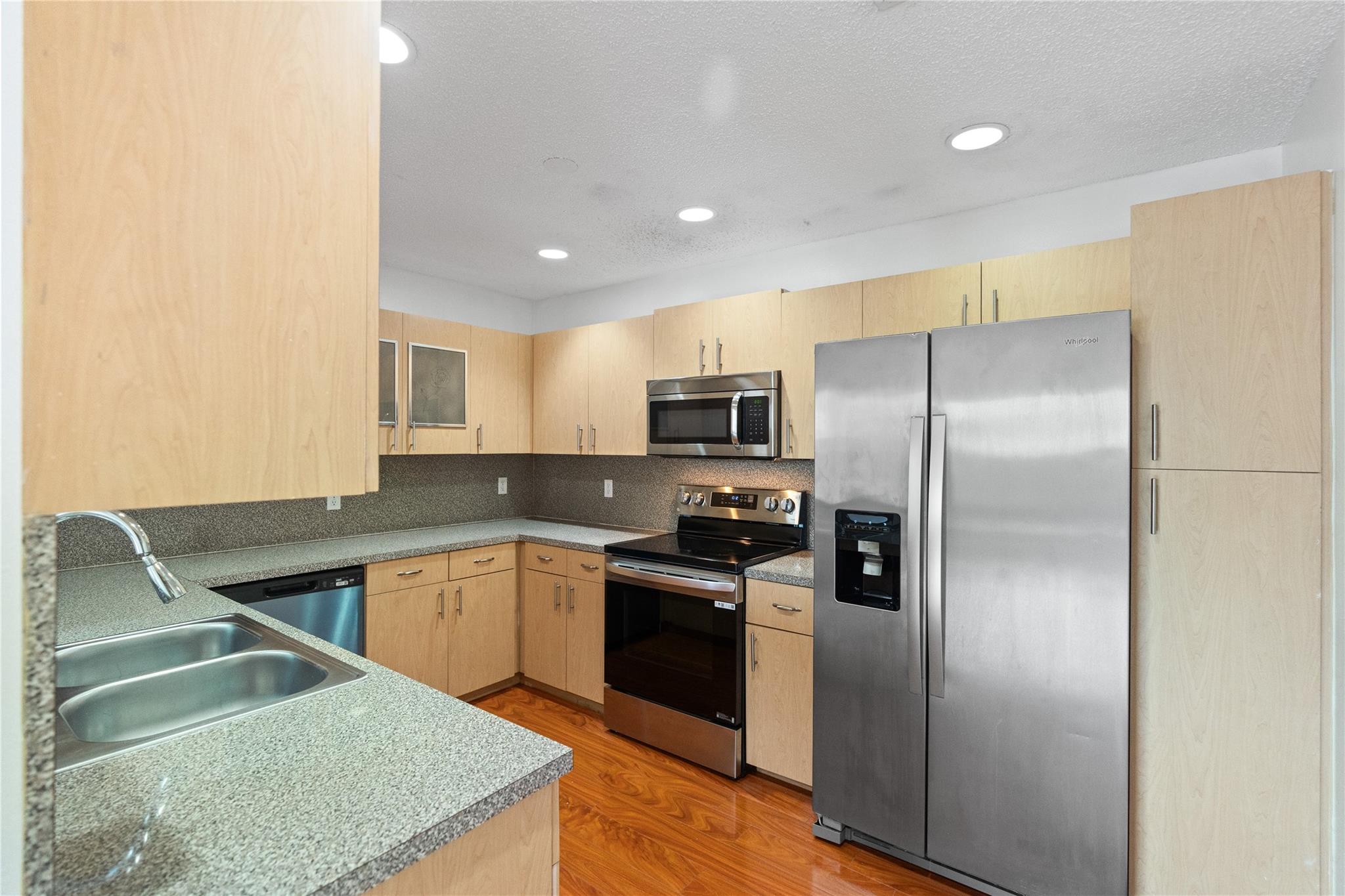 THE PARK AT TANGLEWOOD LA - Residential