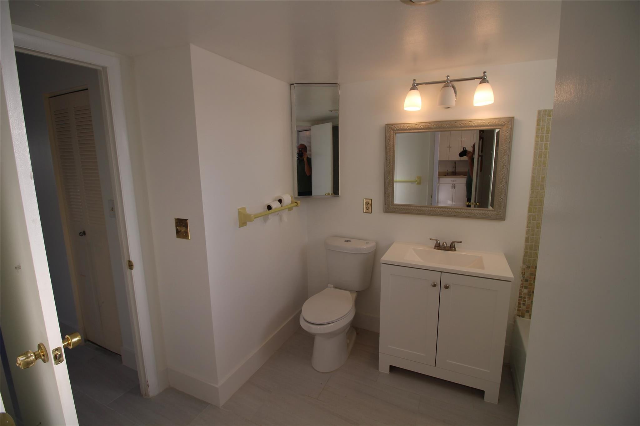 DANIANS NORTH CONDO - Residential