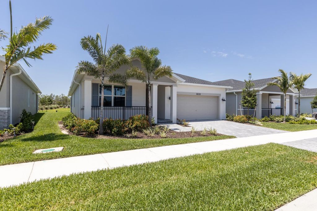 Photo of 6632 NW Cloverdale Avenue, Port Saint Lucie, FL 34987 (MLS # R11078069)