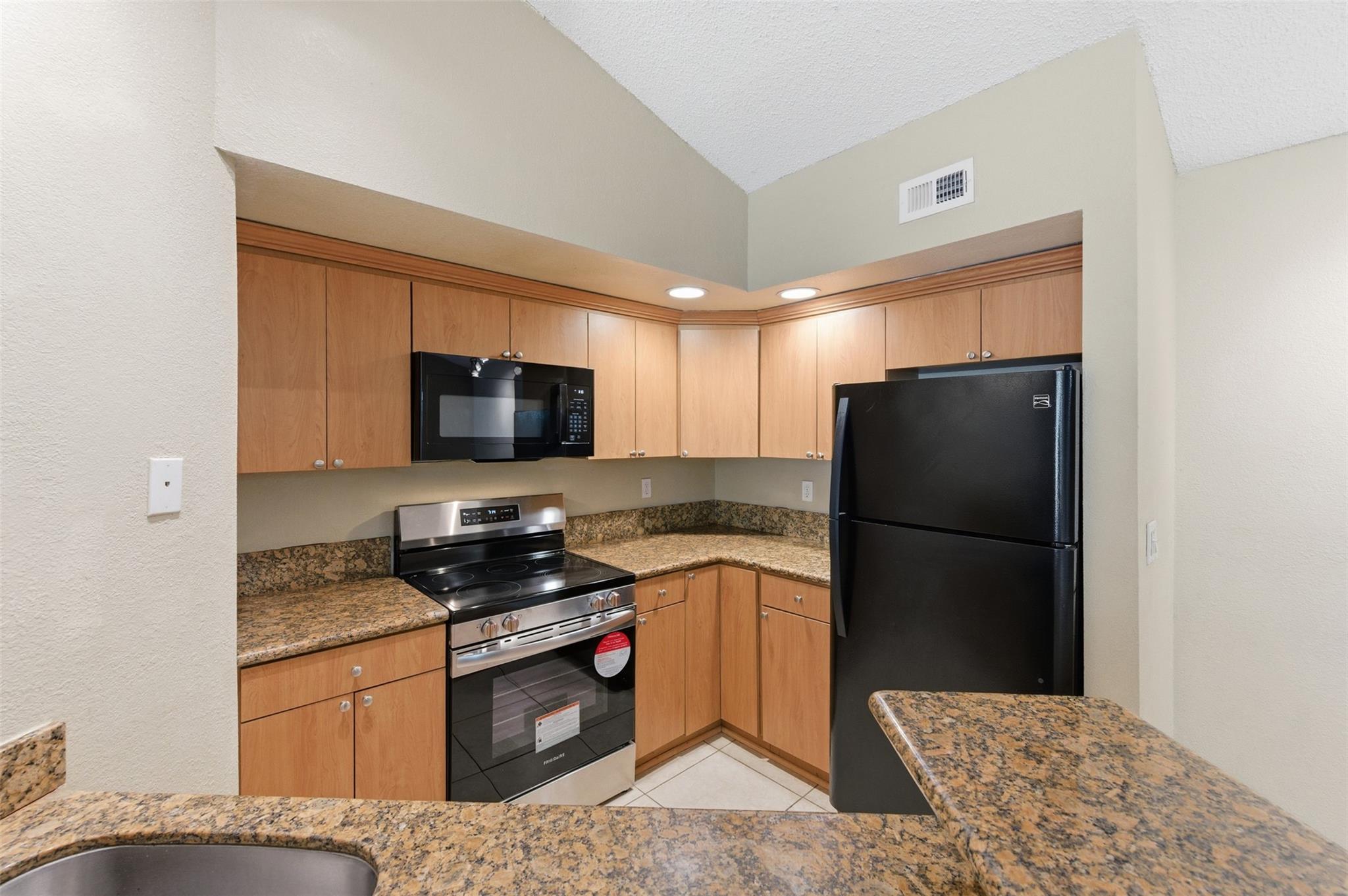 Isles at lago Nar - Residential Lease